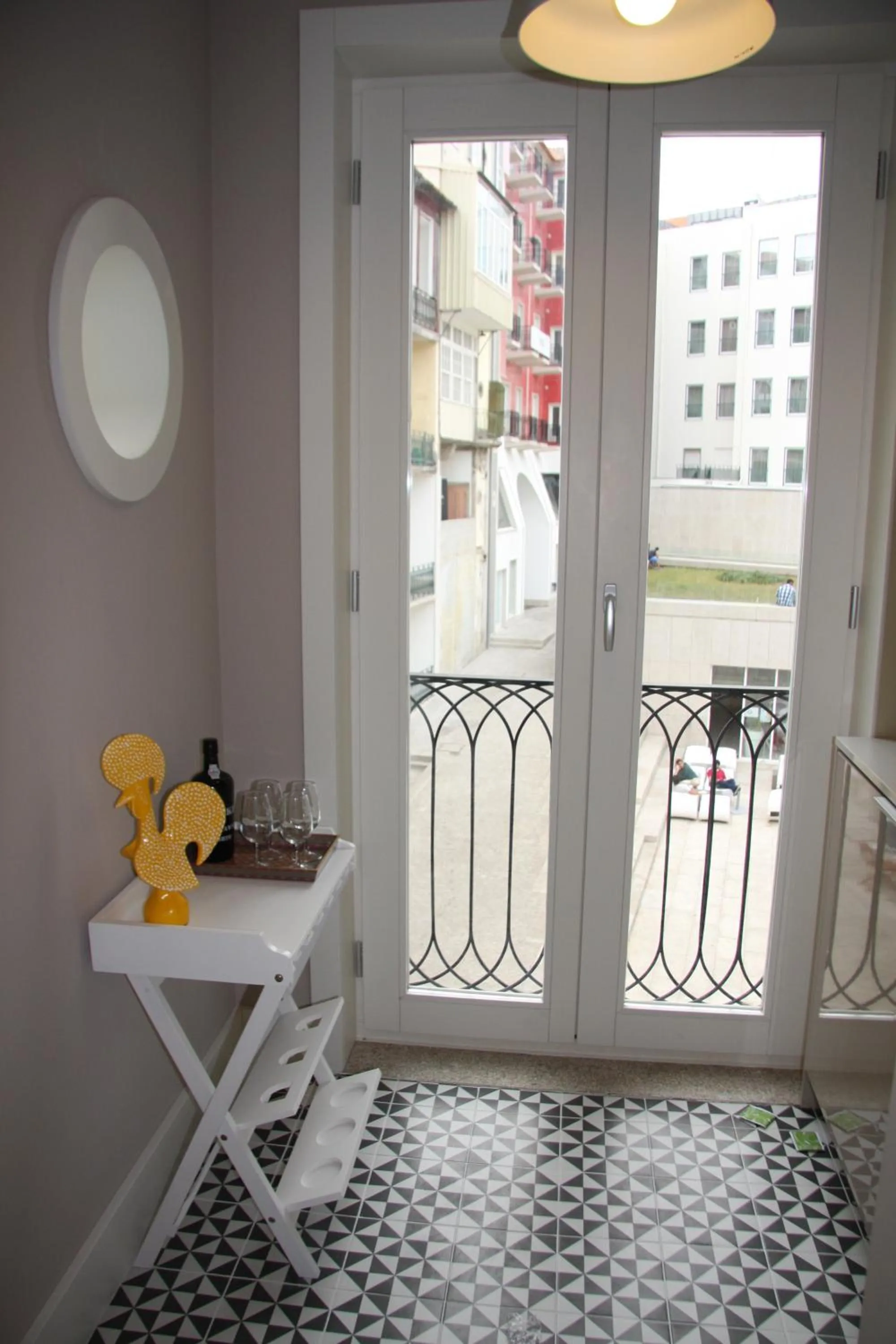 Toctoc Yellow