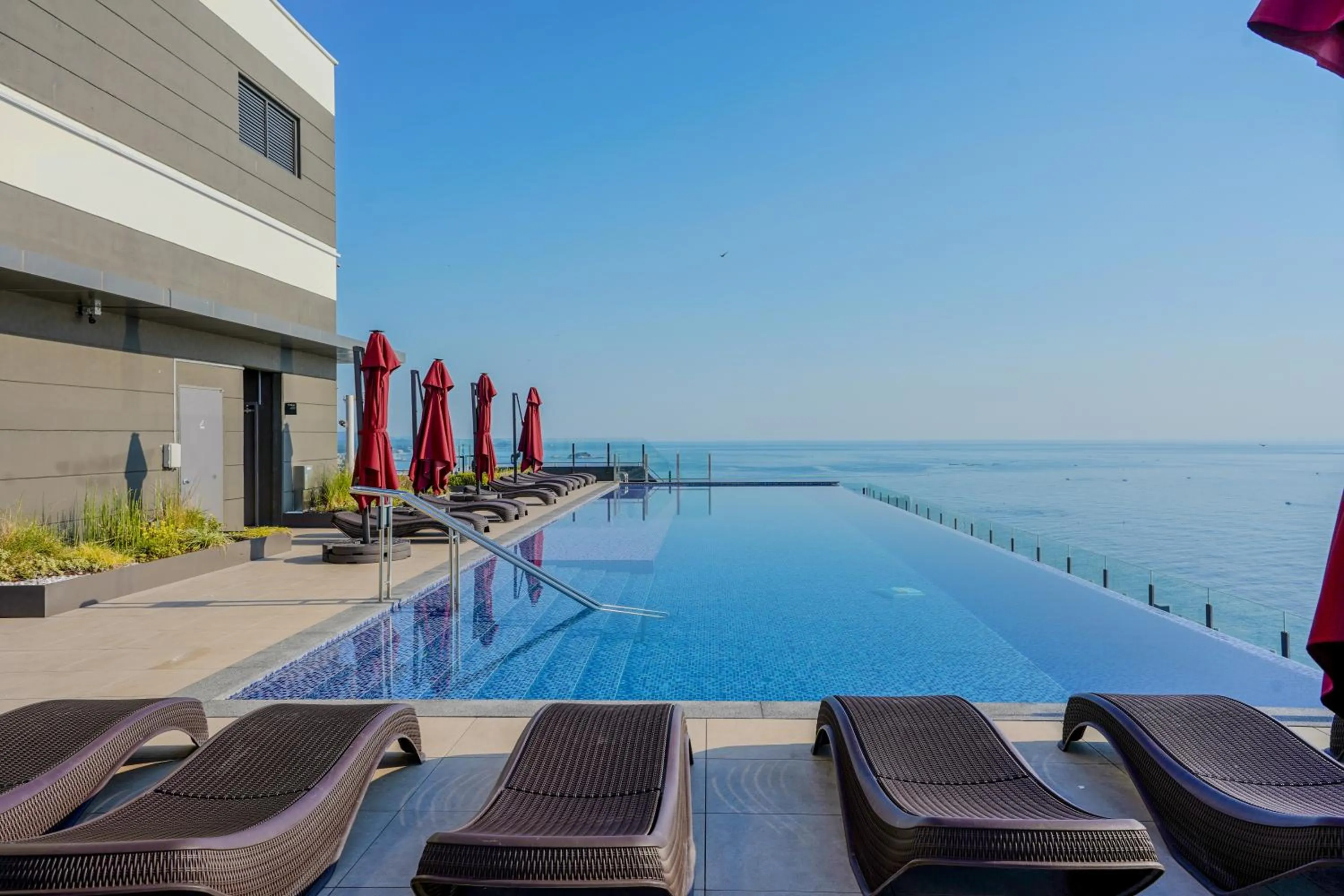 Swimming pool in More than Sokcho