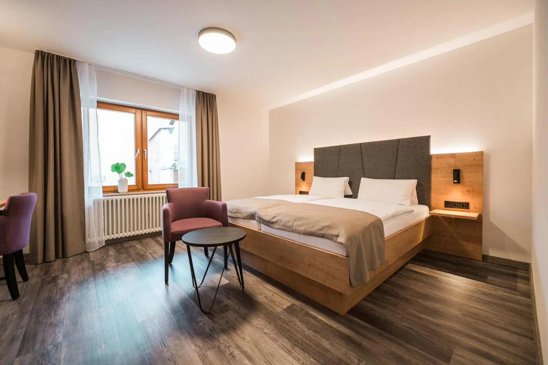 Bed in Hotel Goldener Engel