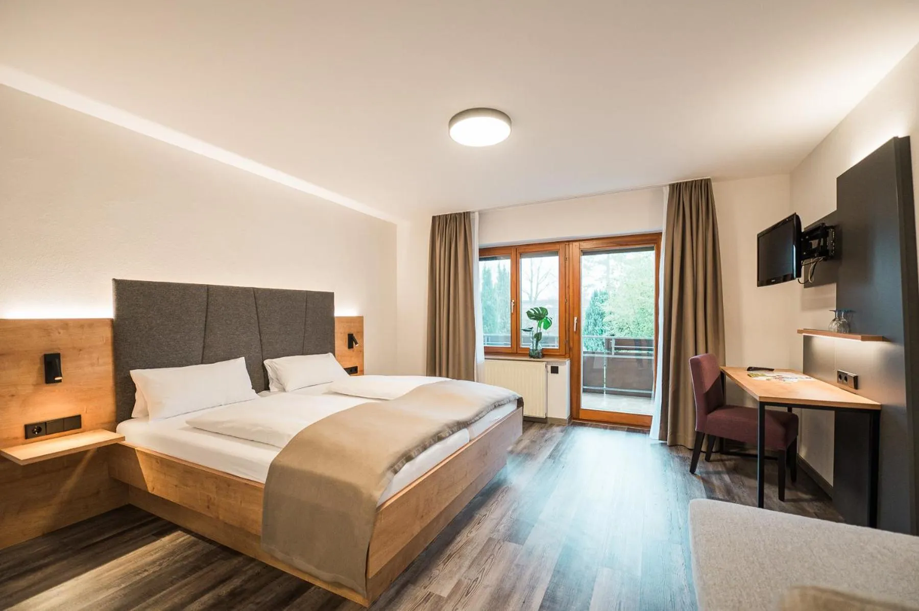 Bed in Hotel Goldener Engel