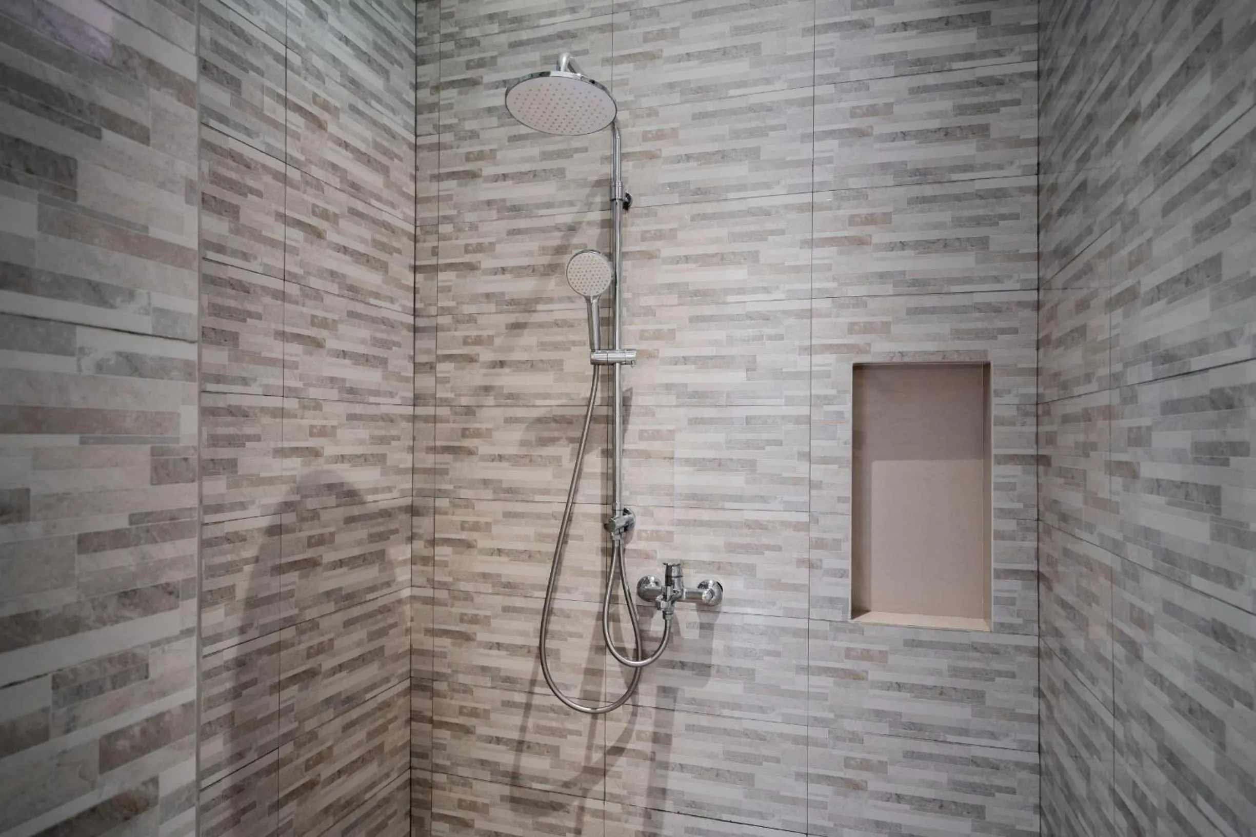 Shower in Maru Fortuna Villa by Moria