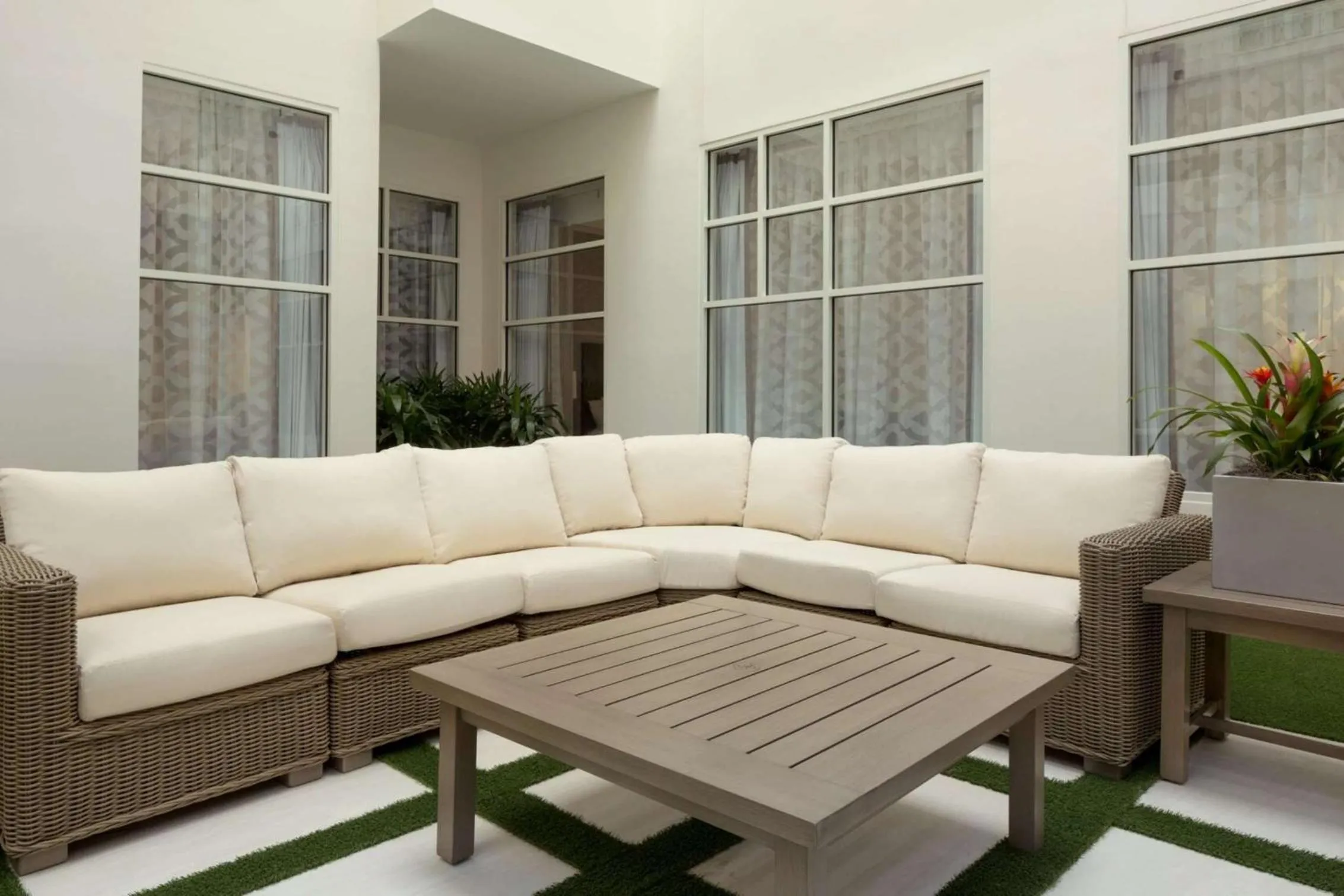Lobby or reception in Embassy Suites Louisville Downtown