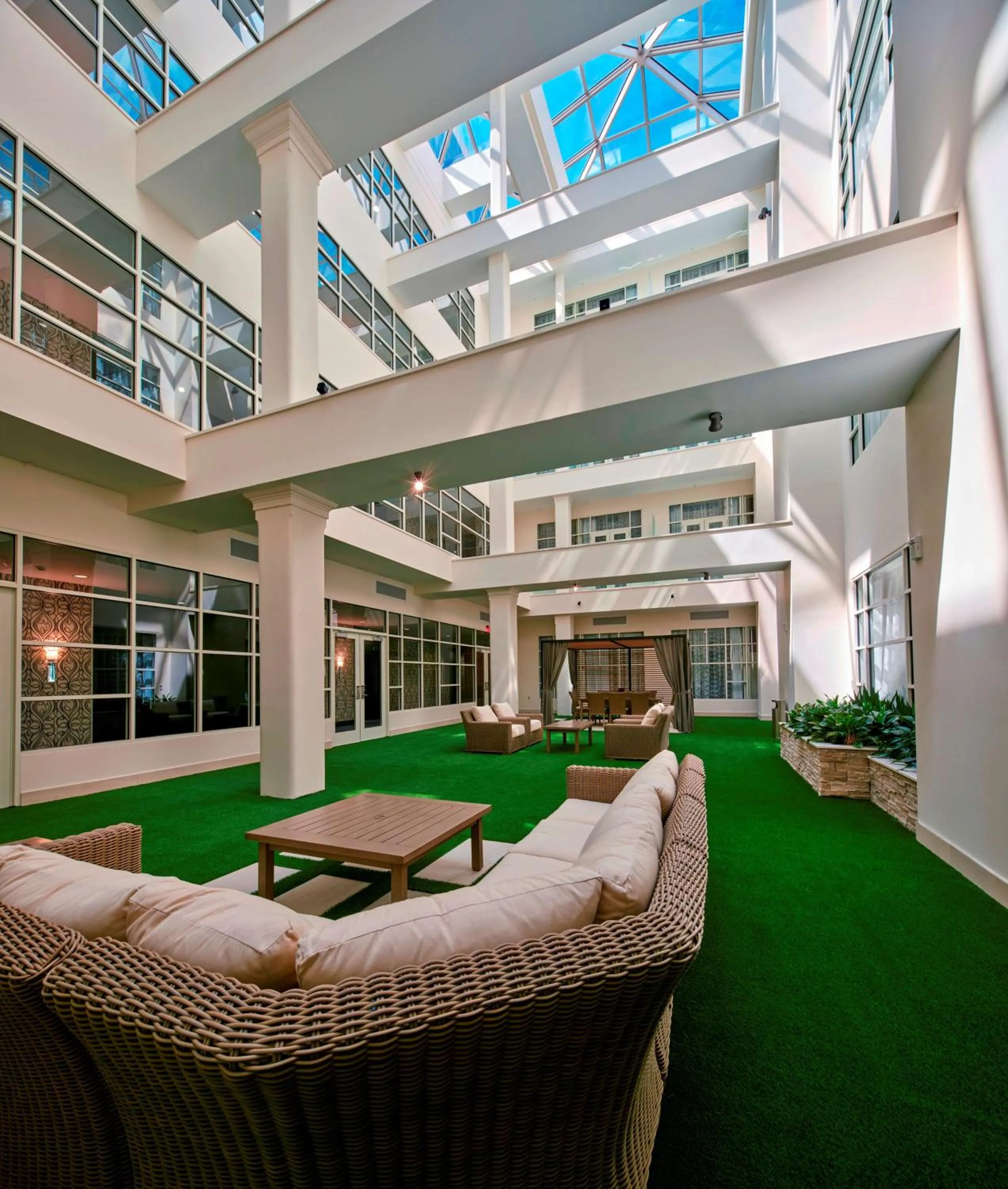 Lobby or reception in Embassy Suites Louisville Downtown