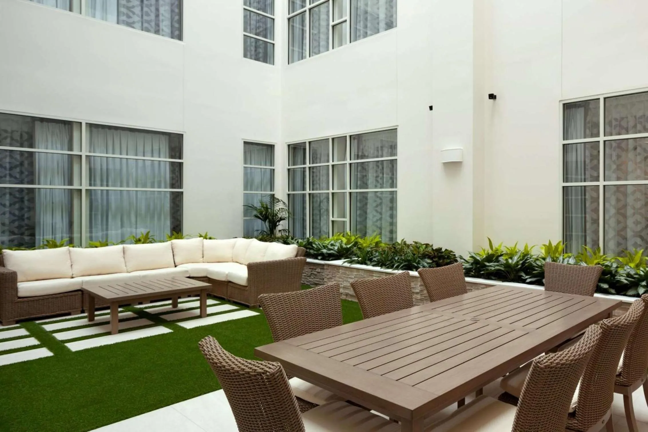 Lobby or reception in Embassy Suites Louisville Downtown