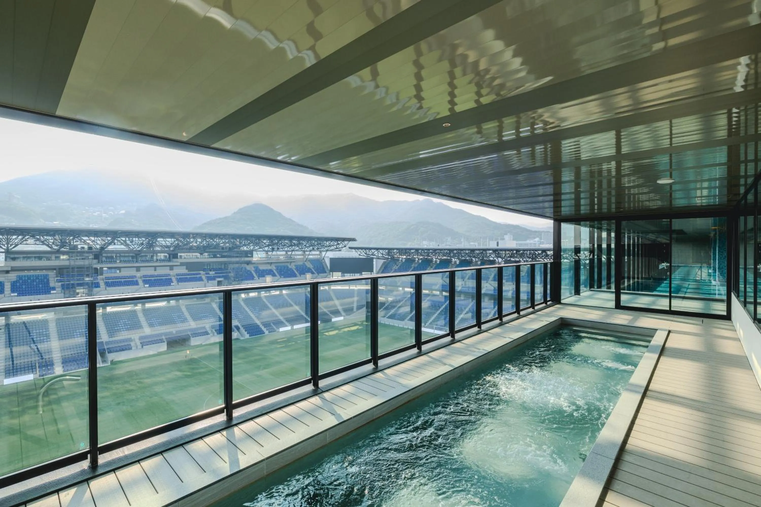 Swimming pool in Stadium City Hotel Nagasaki
