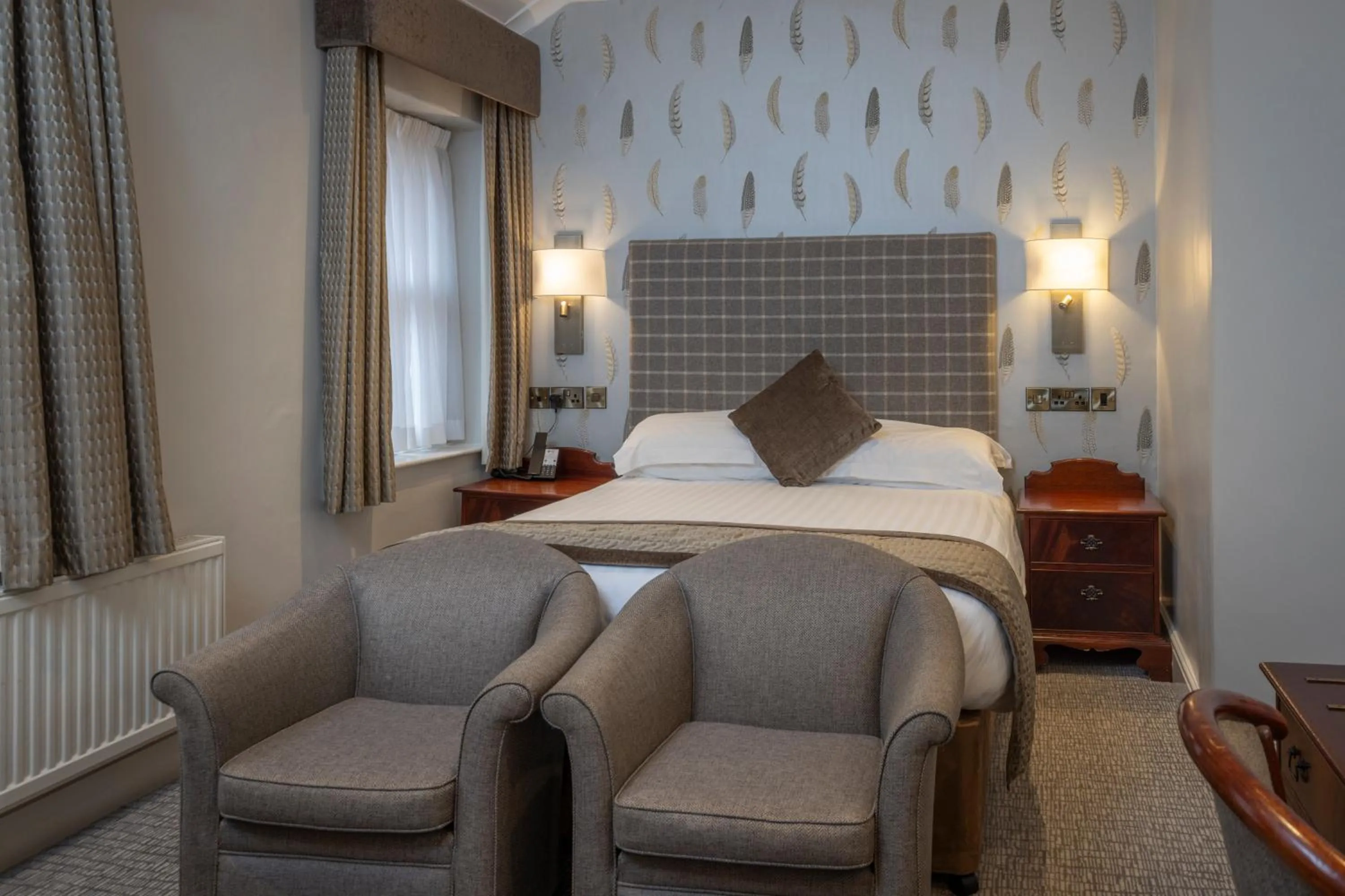 Bed in B/W Plus Buxton Lee Wood Hotel