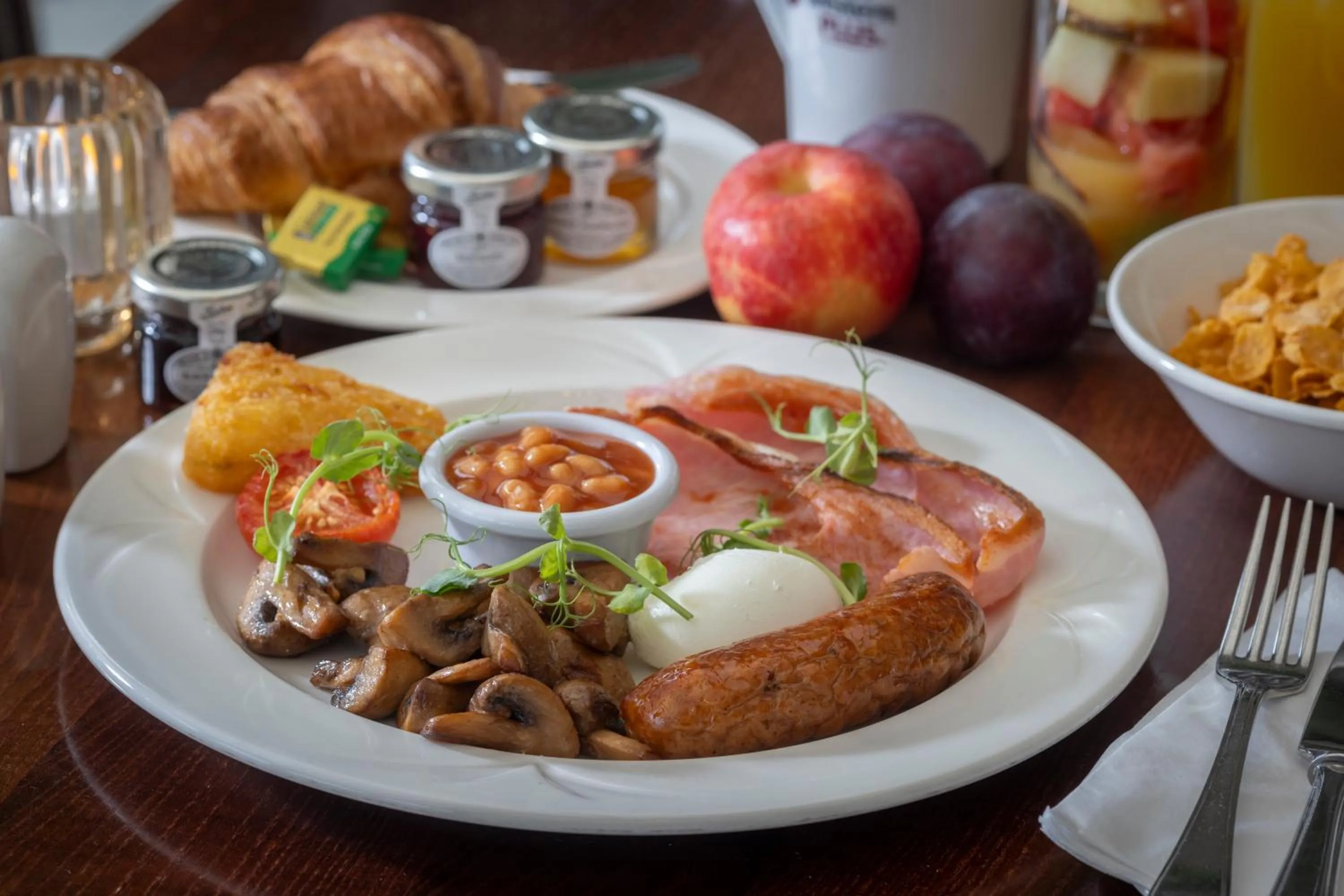 Breakfast in B/W Plus Buxton Lee Wood Hotel
