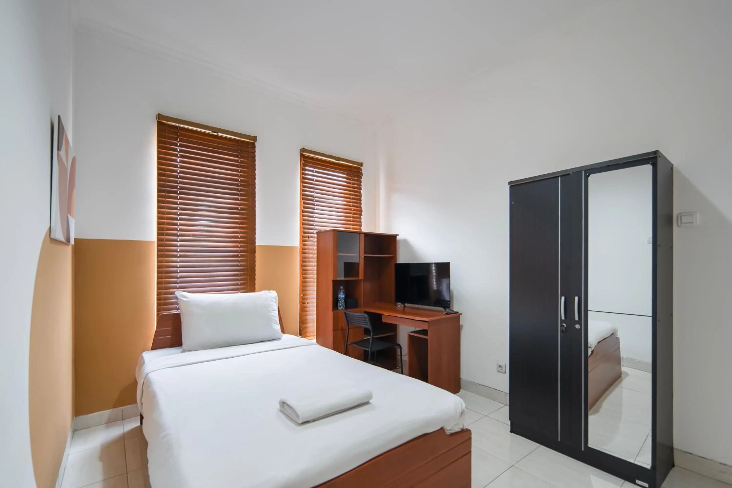 Bedroom, Bed in Cove Melita