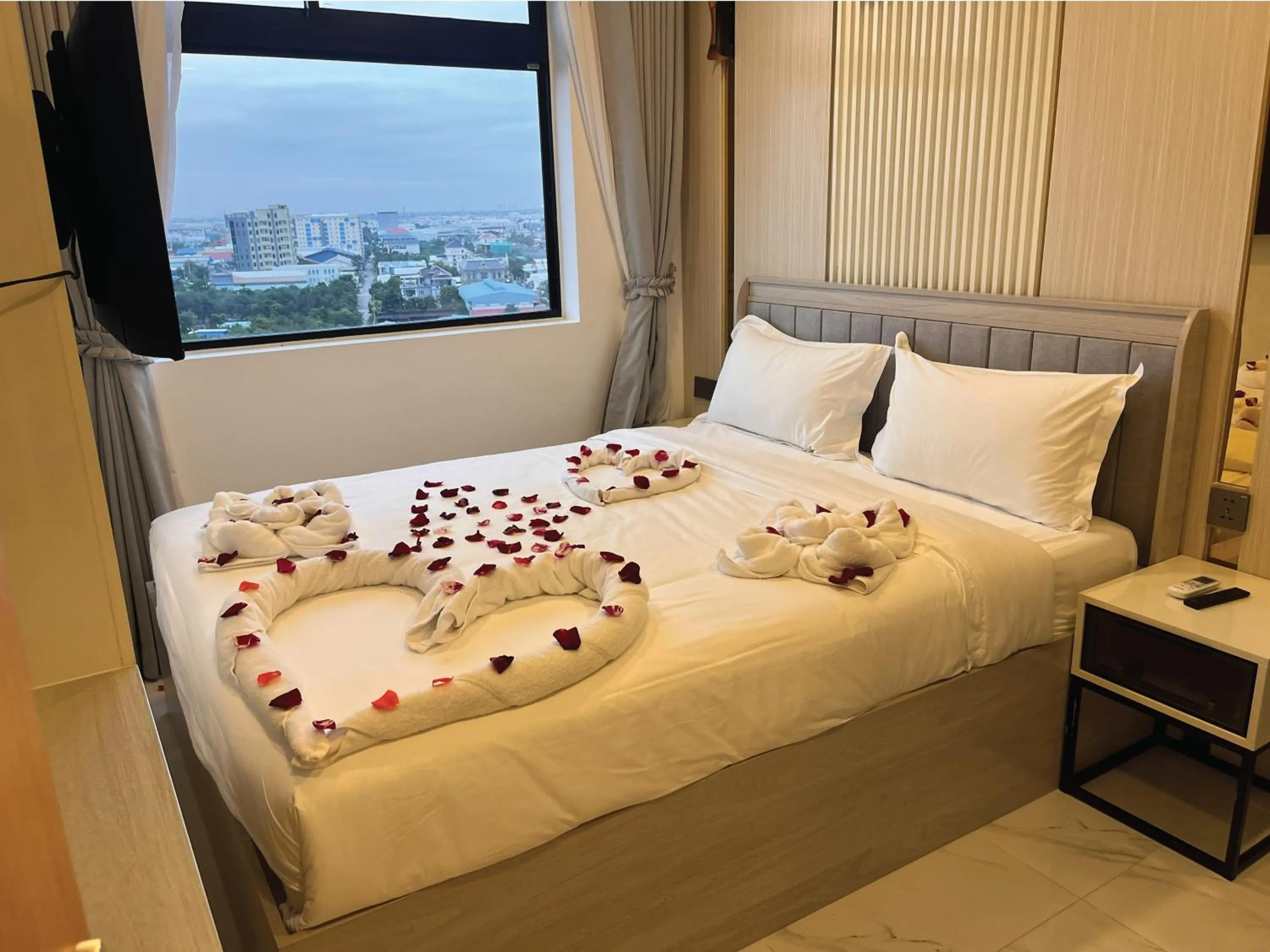 Bedroom, Bed in TV-Tower 1