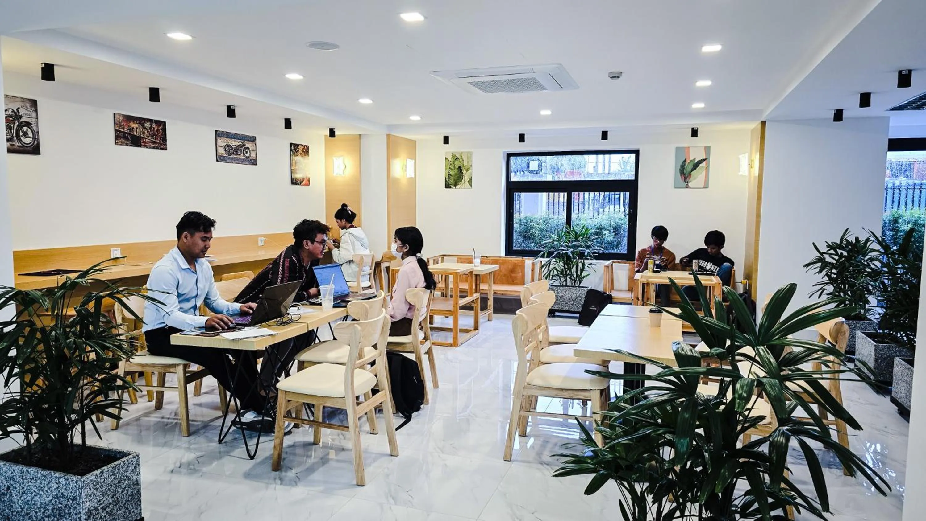 Coffee/tea facilities in TV-Tower 1