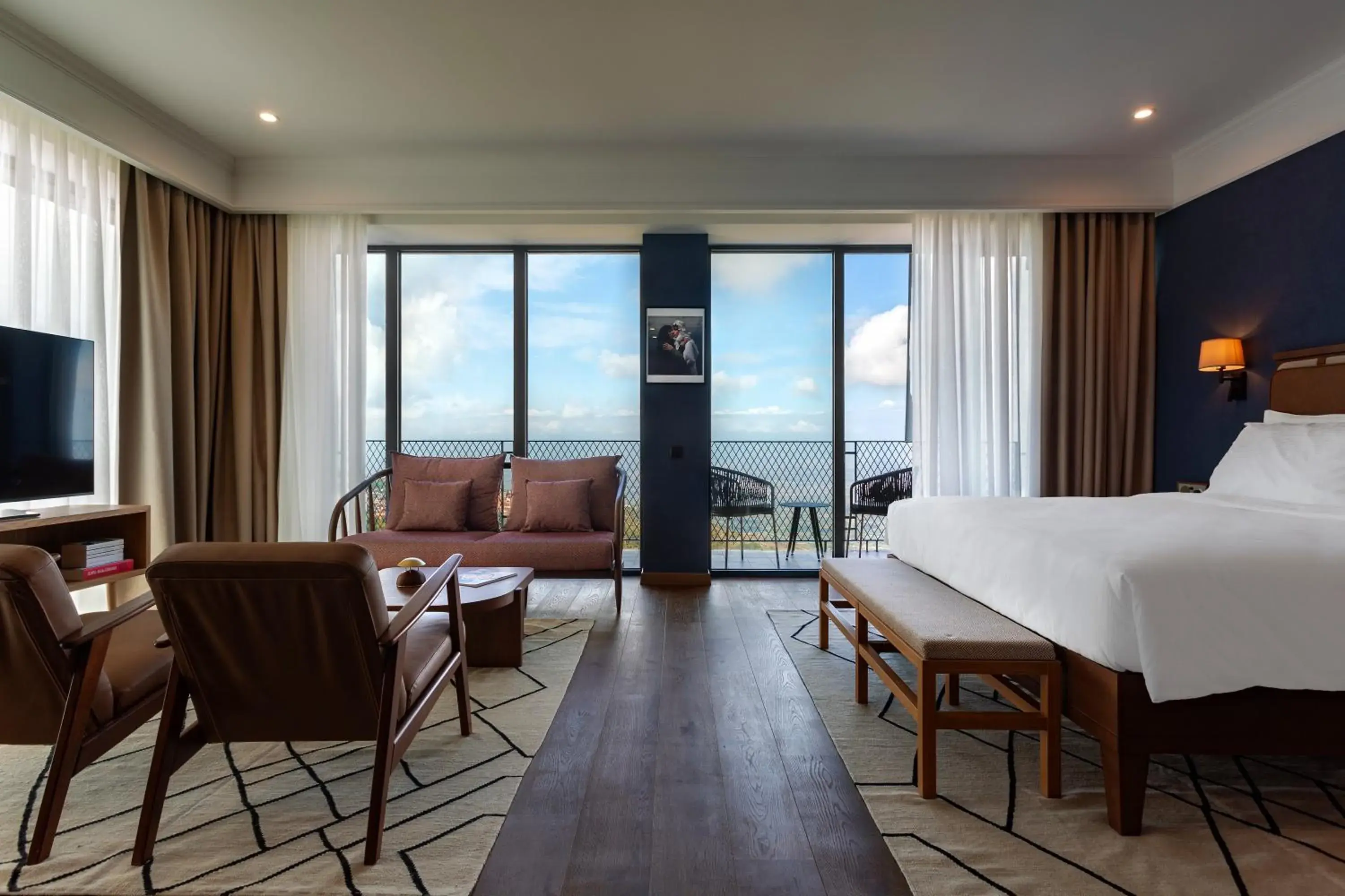 Junior Suite City View in BODBE Hotel Junior Suite City View in BODBE Hotel