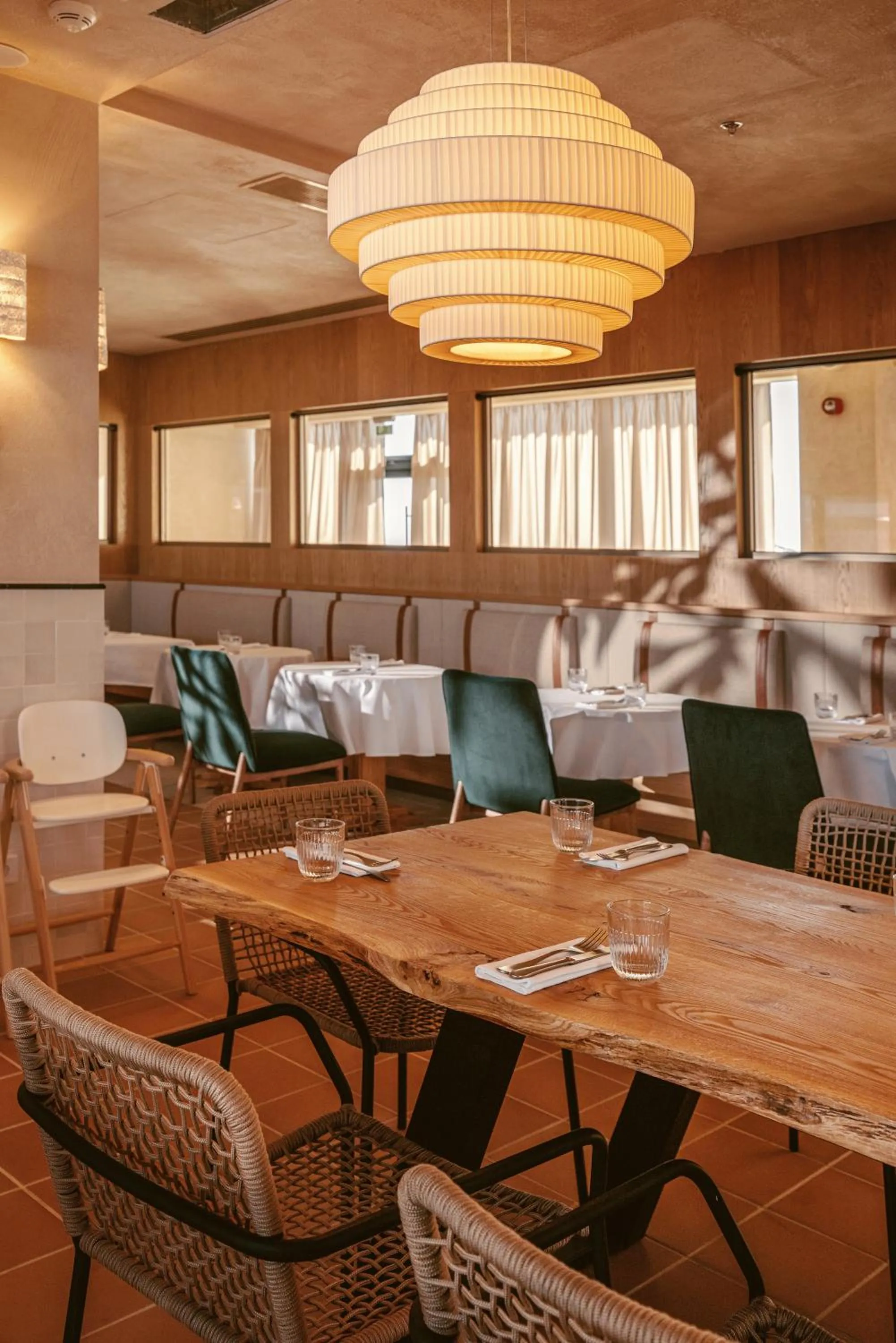 Restaurant/places to eat in BODBE Hotel