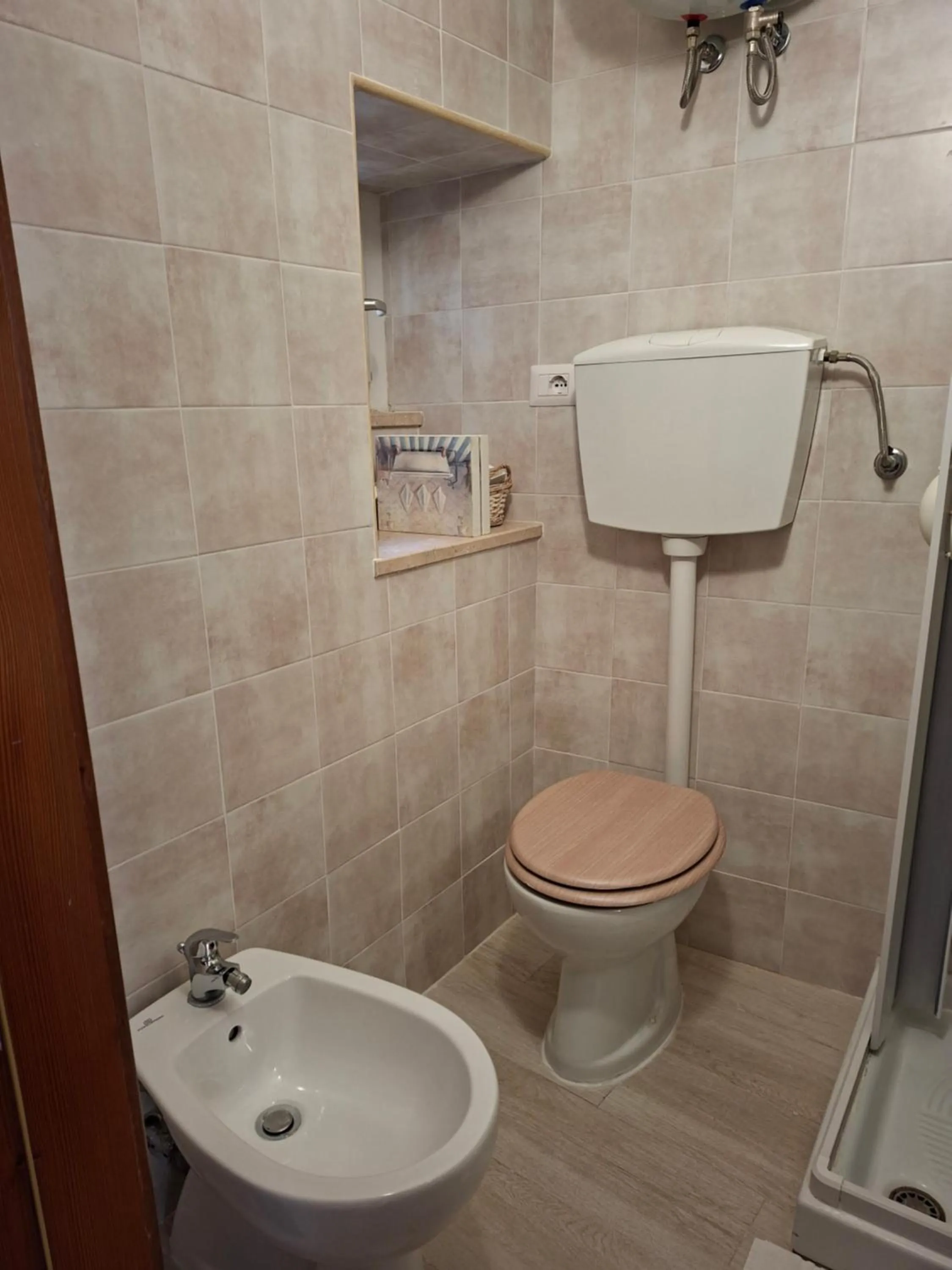 Bathroom in Archetto Bianco