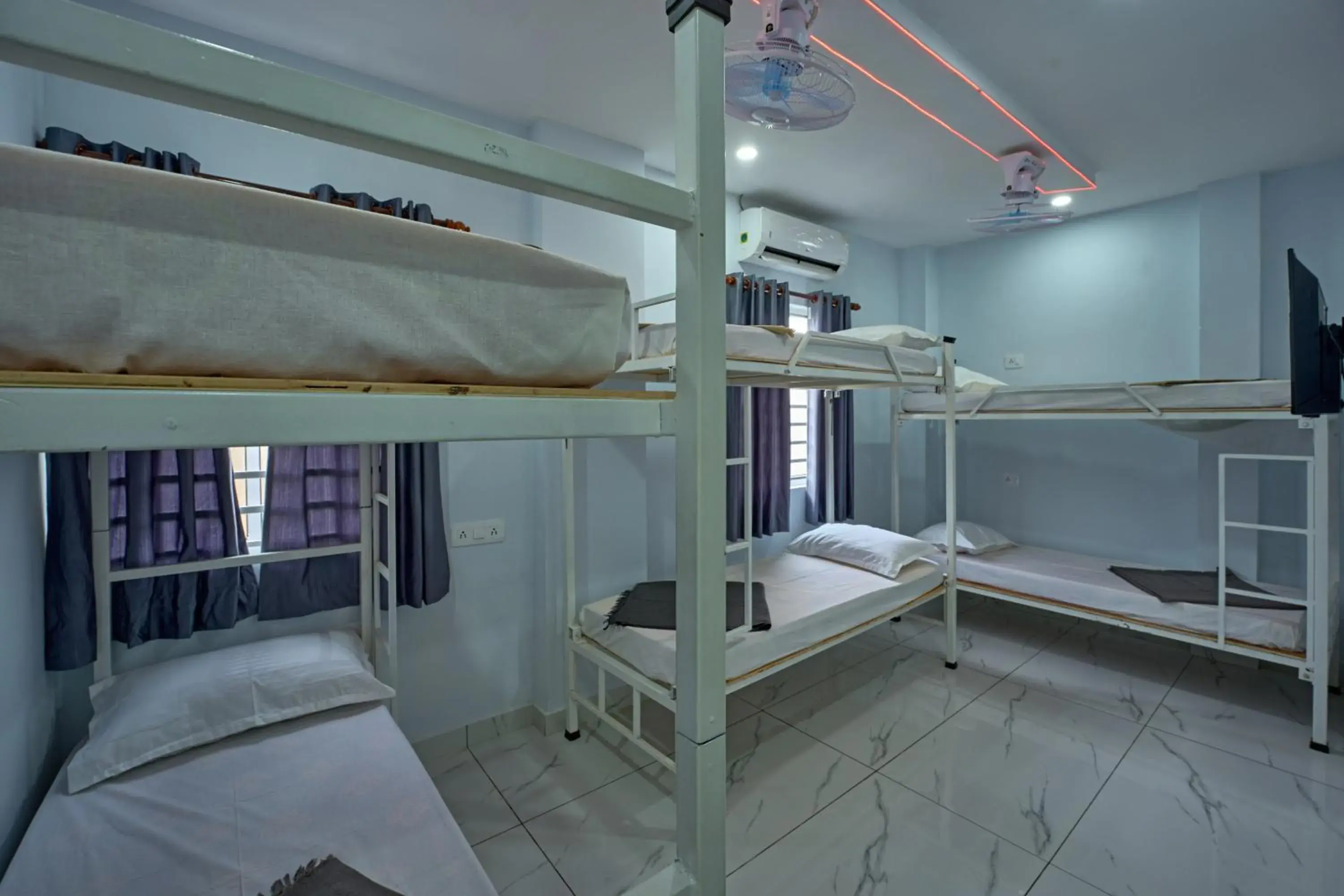 Bed in 6-Bed Female Dormitory Room in Panakal Residency, Fort Kochi Bed in 6-Bed Female Dormitory Room in Panakal Residency, Fort Kochi