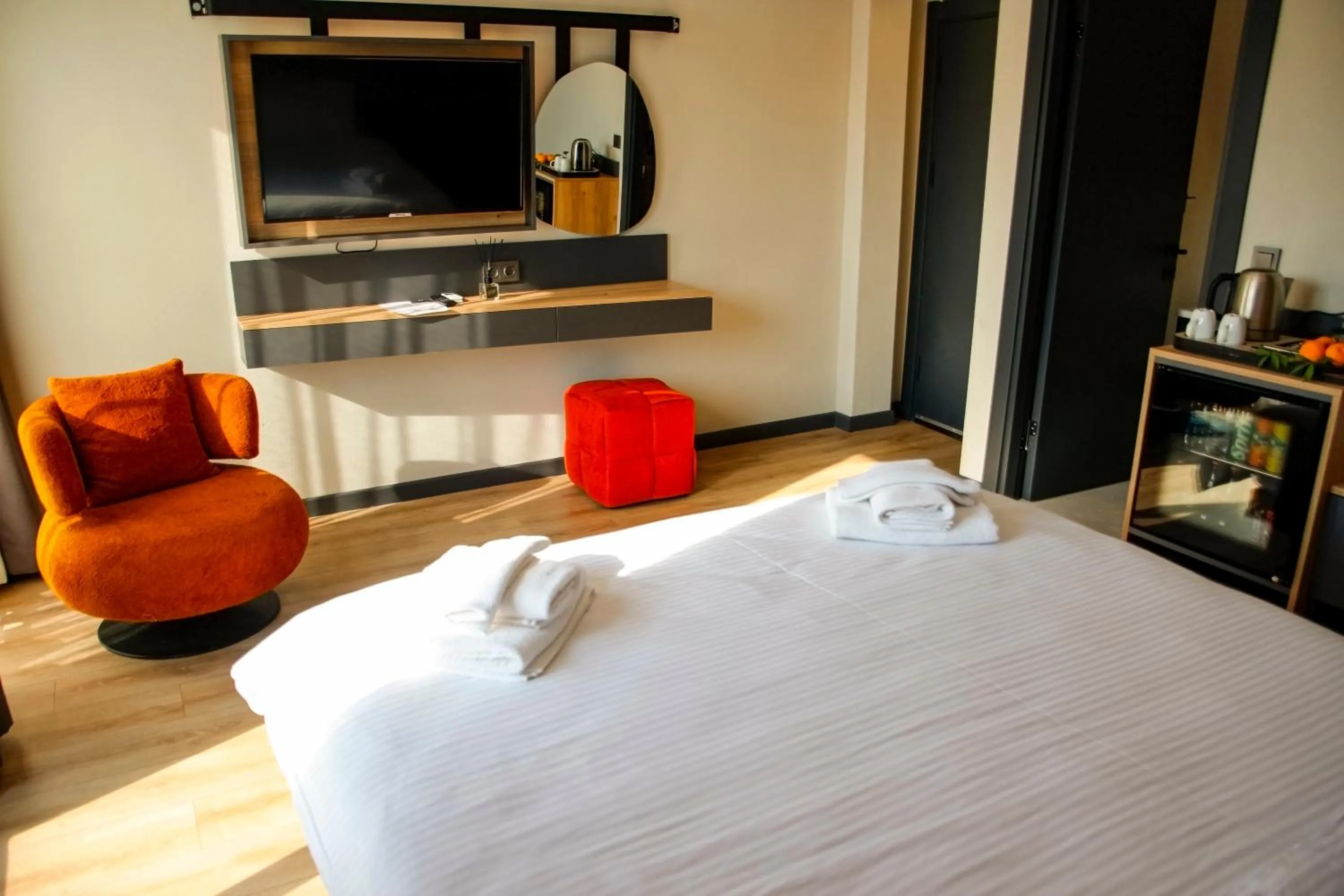 Photo of the whole room, Bed in Glitz Bodrum