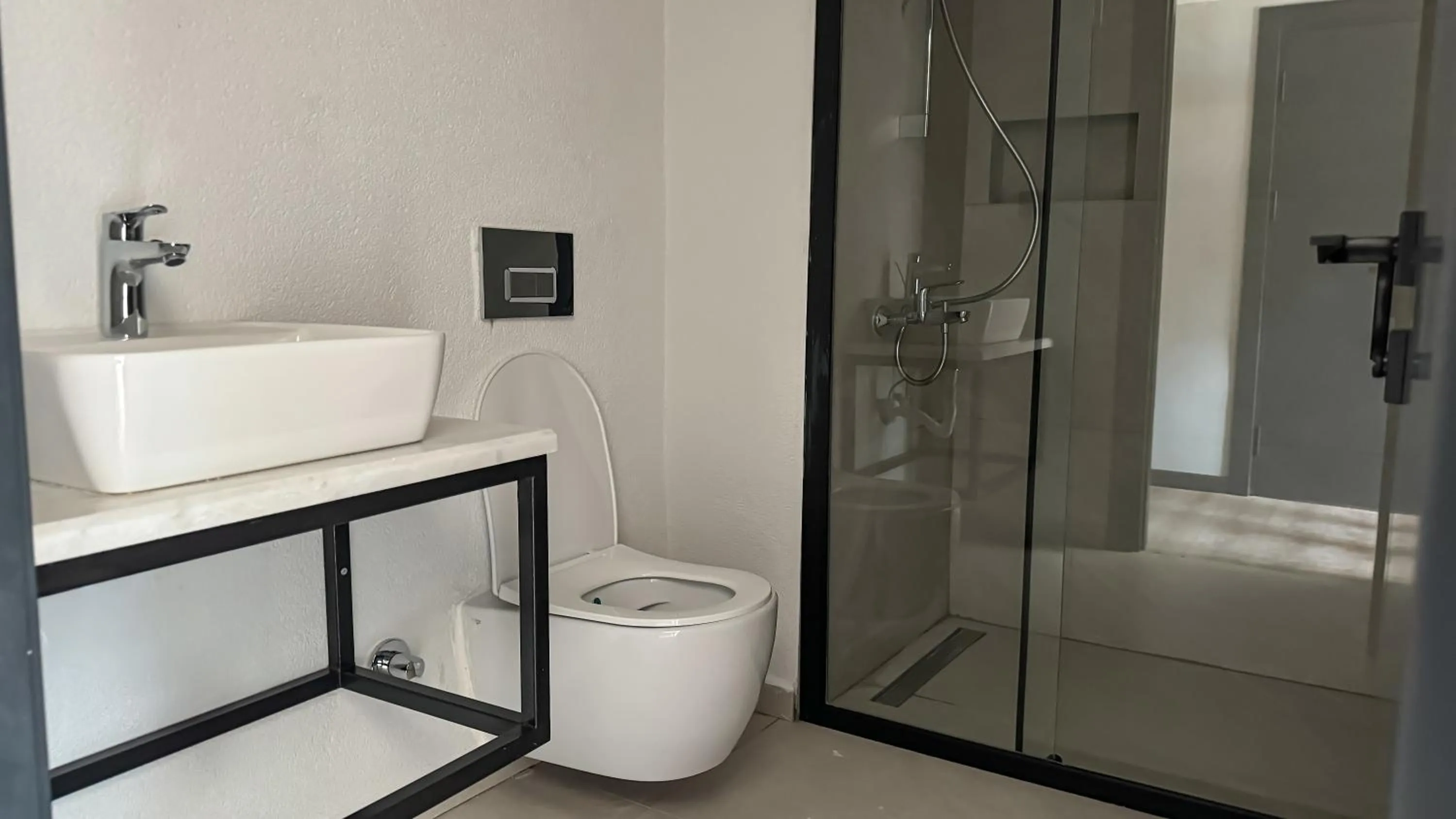 Shower in Glitz Bodrum