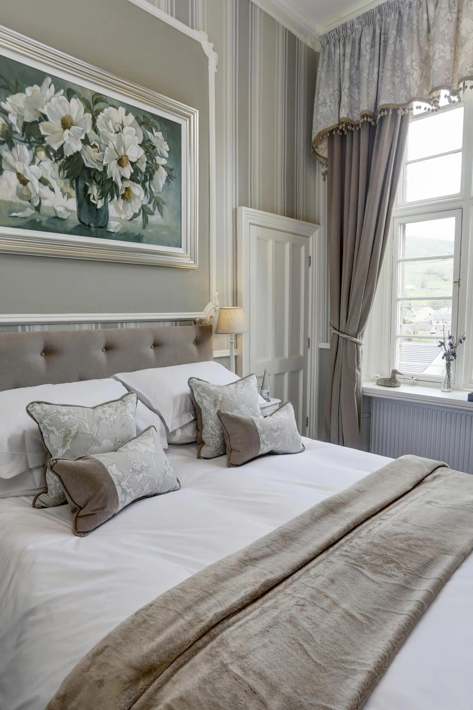 Bed in Falcon Manor Hotel