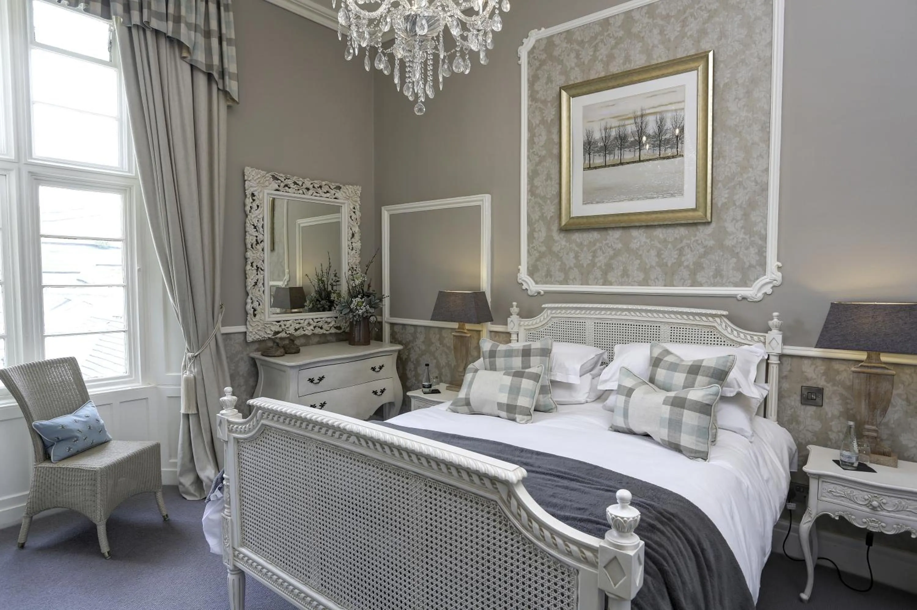 Bedroom, Bed in Falcon Manor Hotel