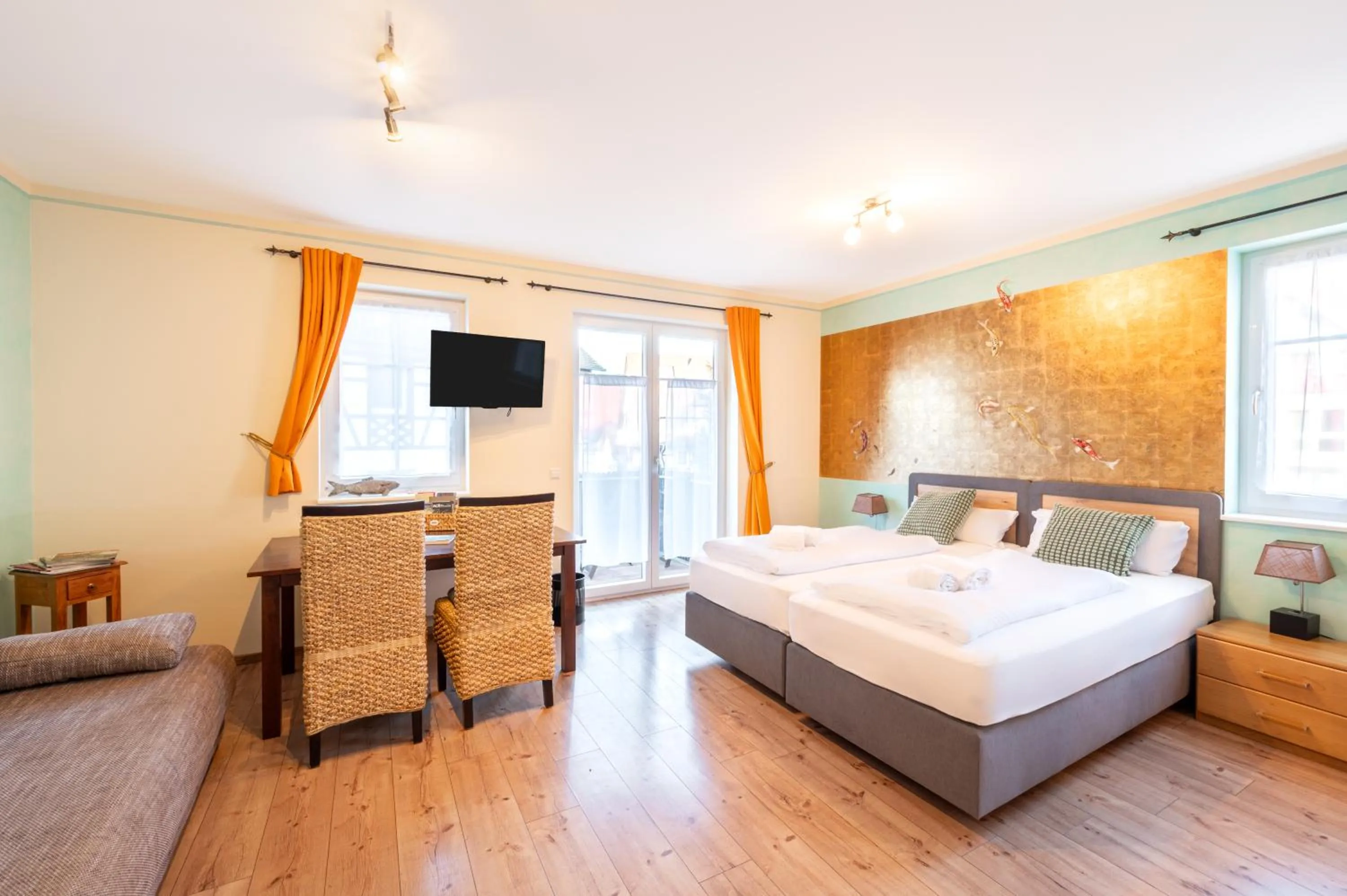 Bed in SCHUSTERjunge Aparthotel I Zentral I Studio Apartments I Küche & Bad I Parkplatz