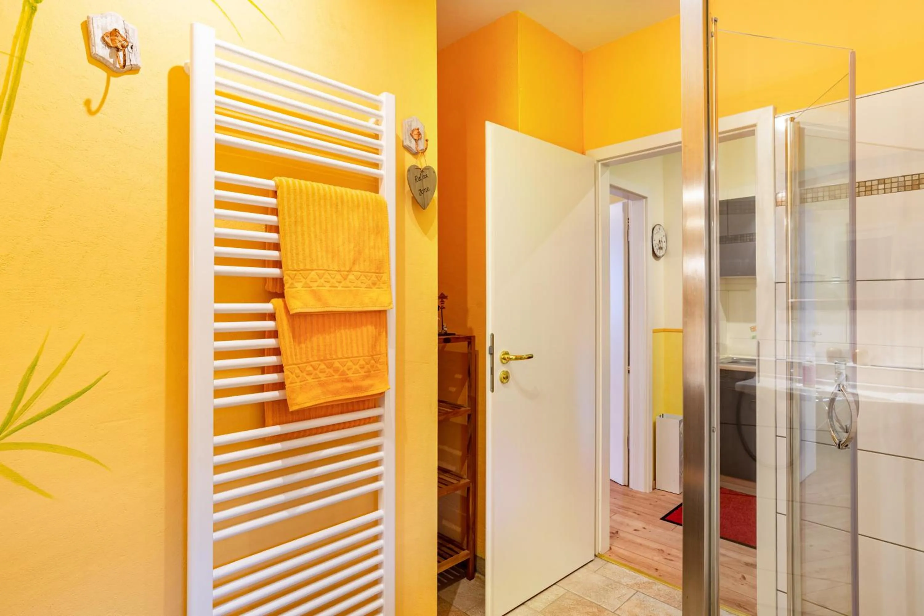 Shower in SCHUSTERjunge Aparthotel