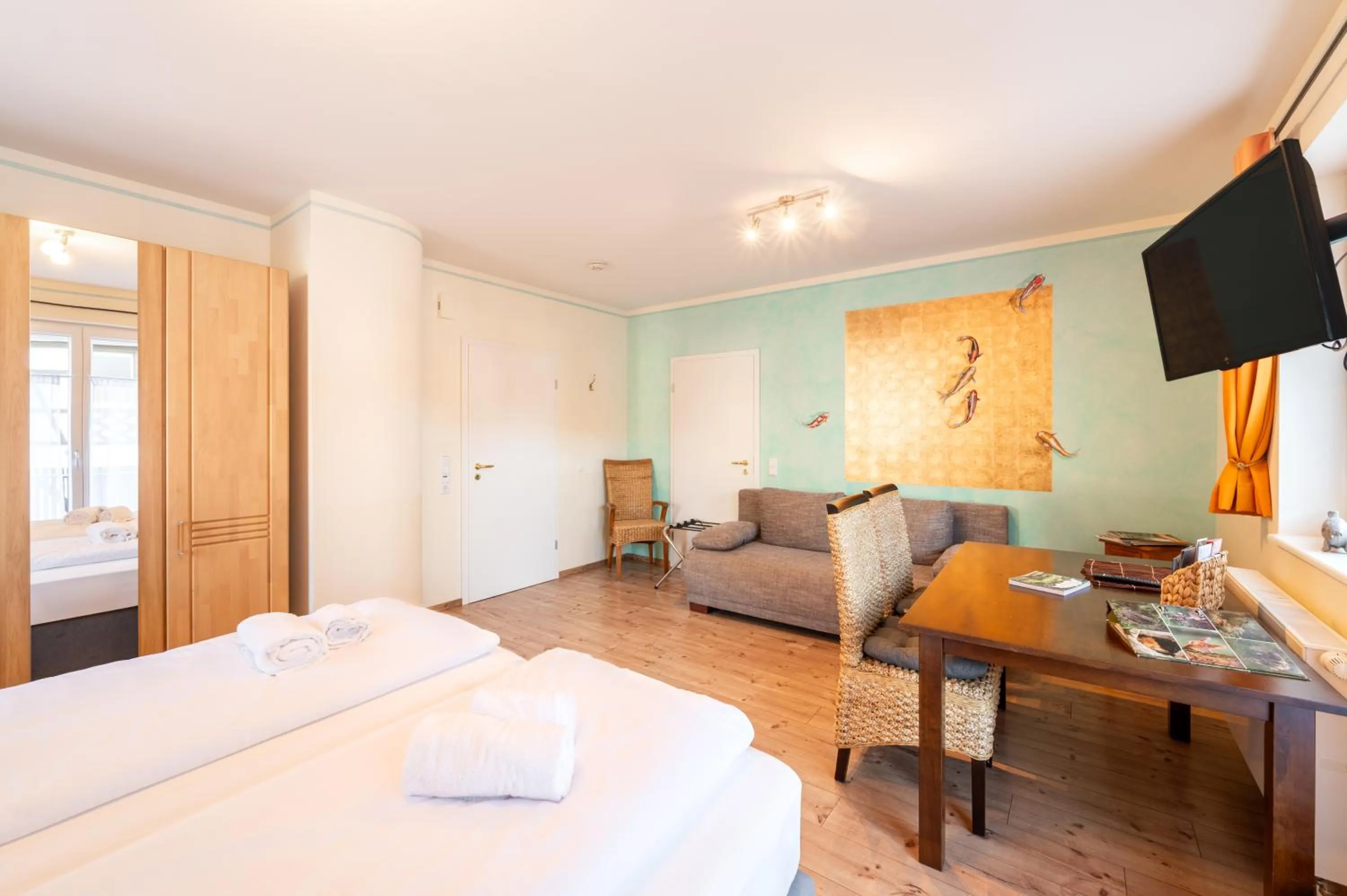 Bed in SCHUSTERjunge Aparthotel I Zentral I Studio Apartments I Küche & Bad I Parkplatz