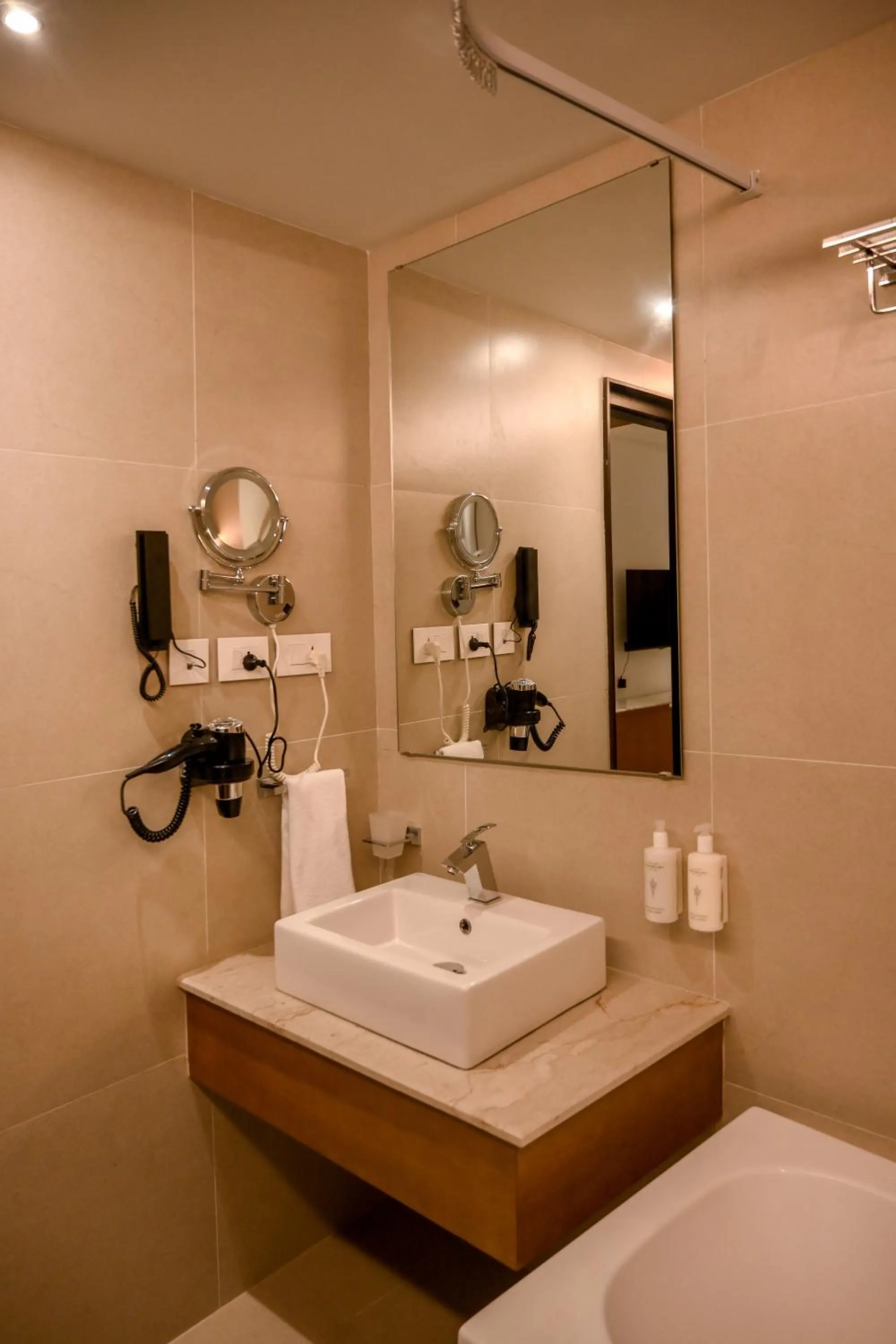 Bathroom in TIARA by MPS