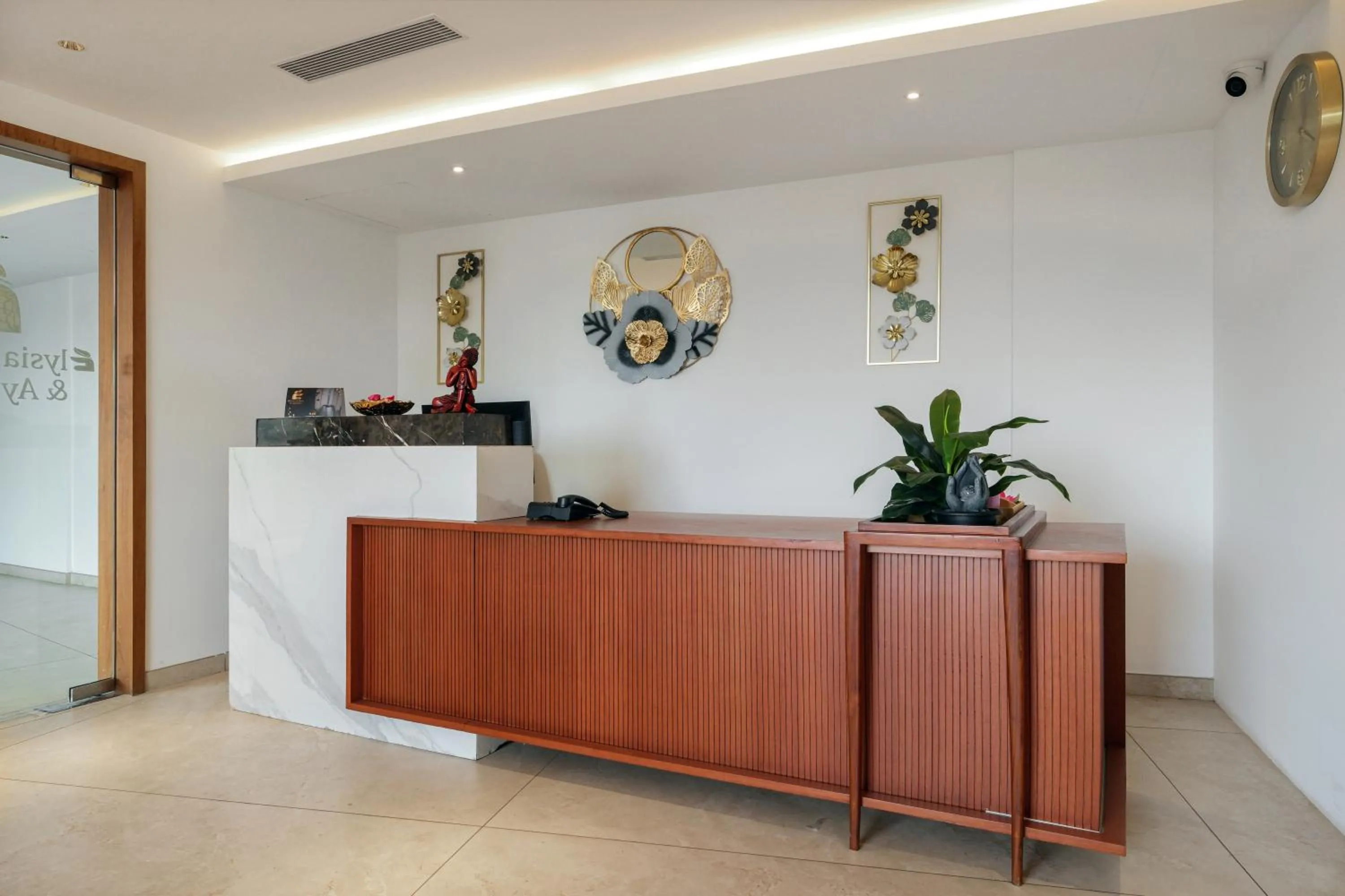 Massage in TIARA by MPS