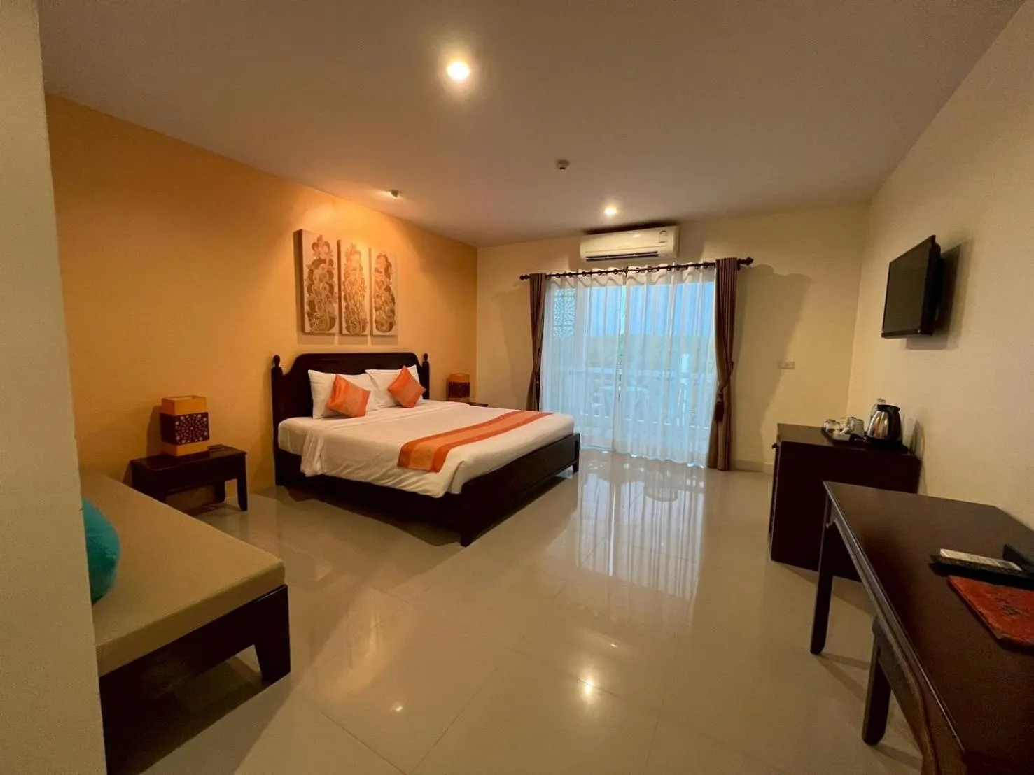 Bed in Krabi Front Bay Resort