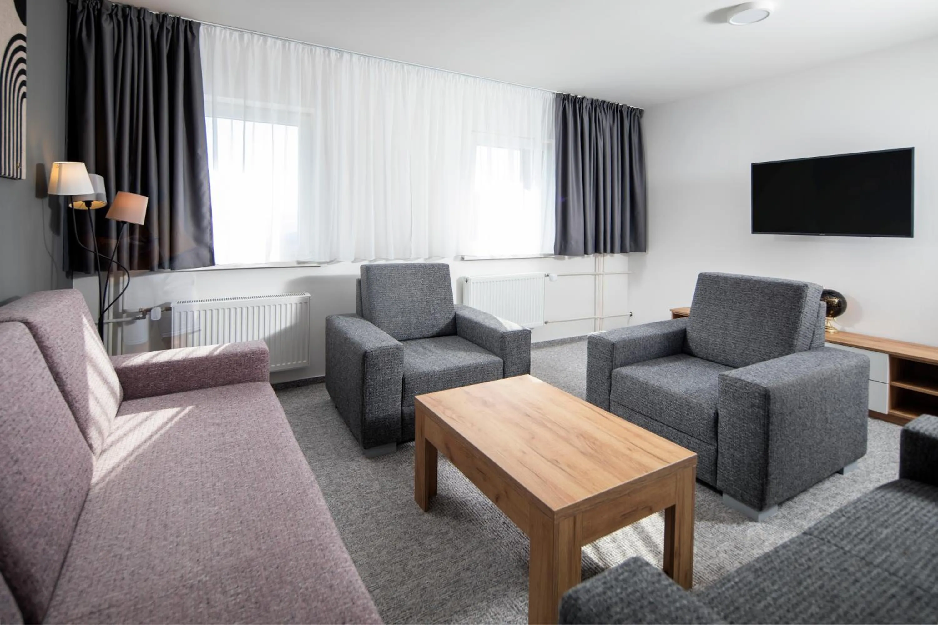 Communal lounge/ TV room in Hotel Granit Smrekovica