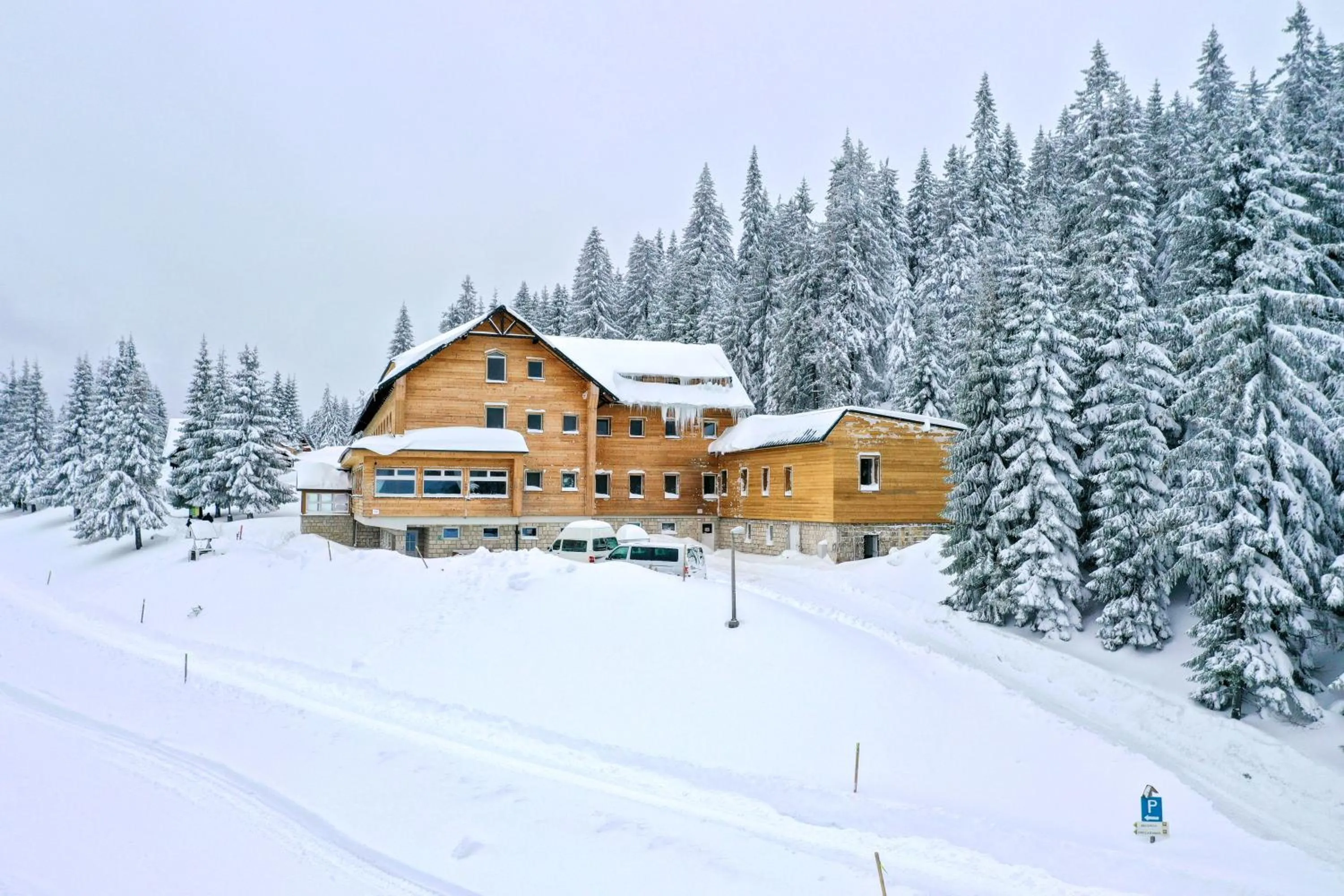 Property building in Hotel Granit Smrekovica