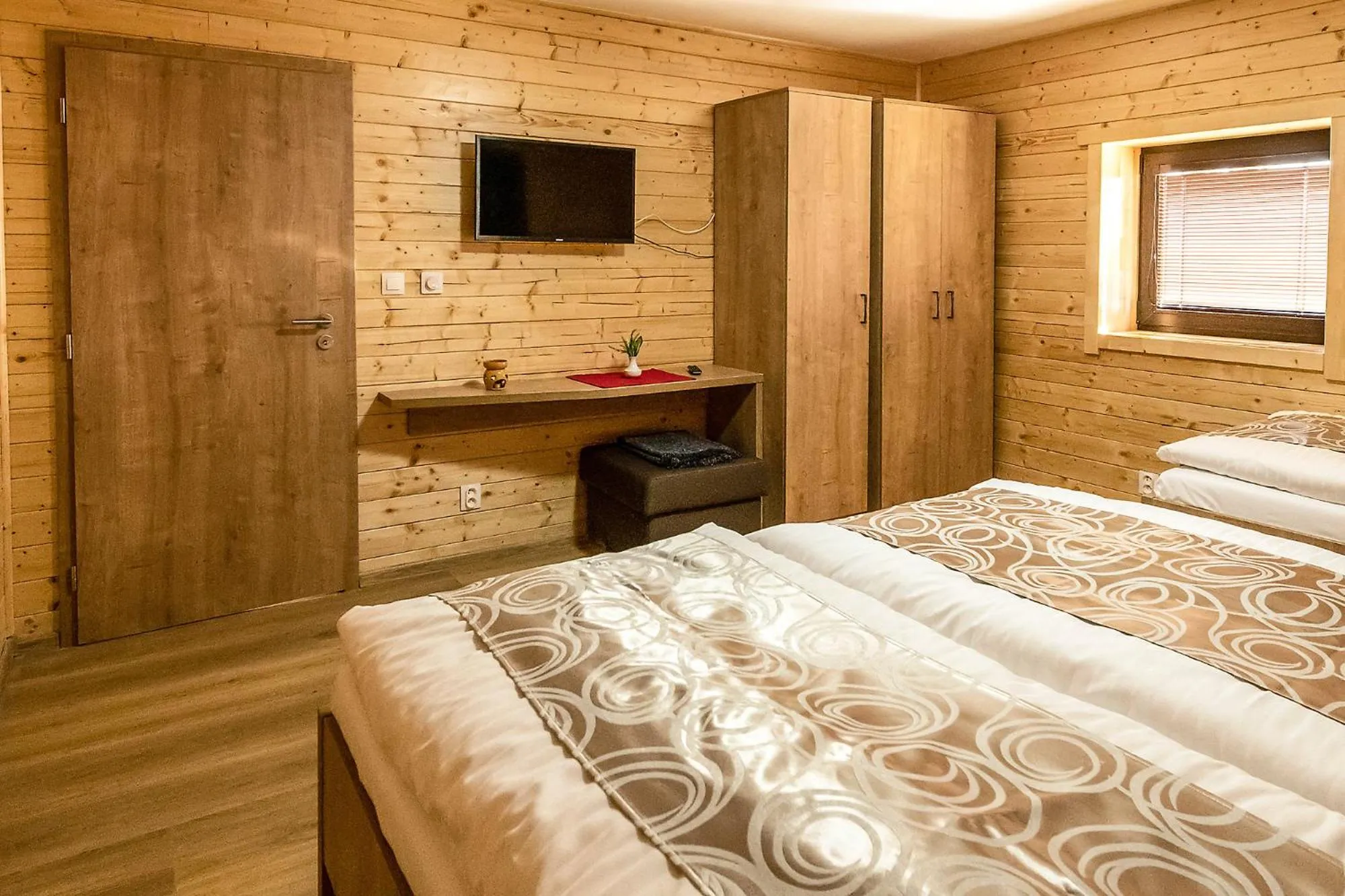 Bedroom, Bed in Hotel Granit Smrekovica