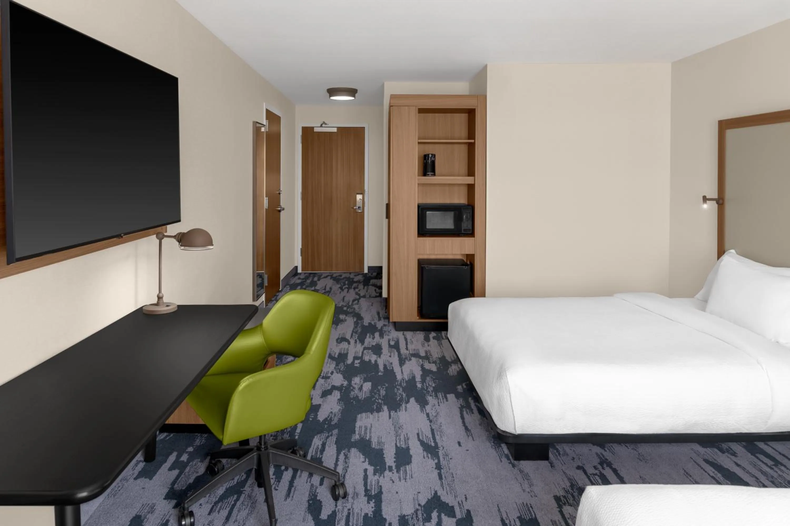TV and multimedia, Bed in Fairfield by Marriott Inn & Suites Norwalk