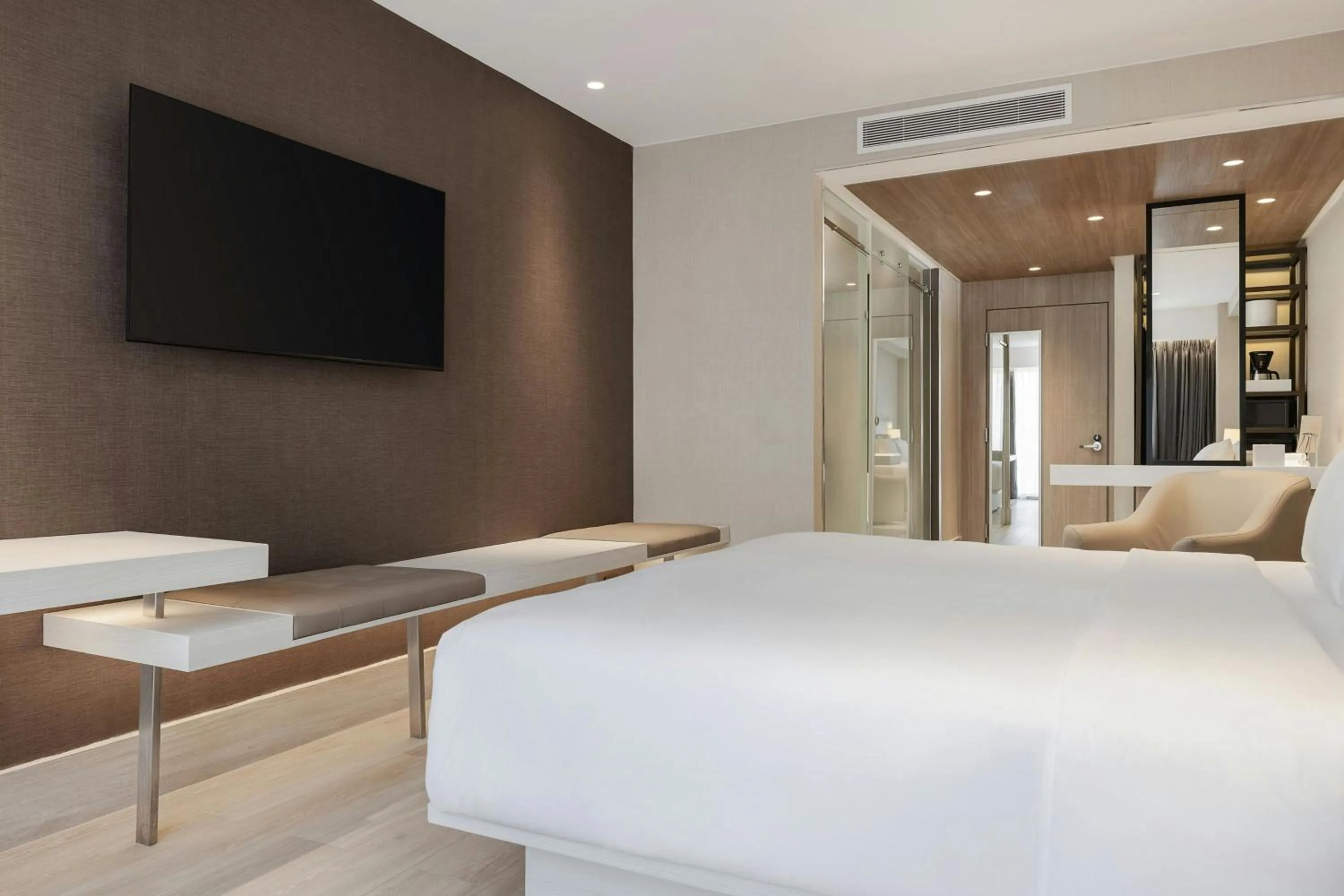 Photo of the whole room, Bed in AC Hotel by Marriott Santiago de los Caballeros