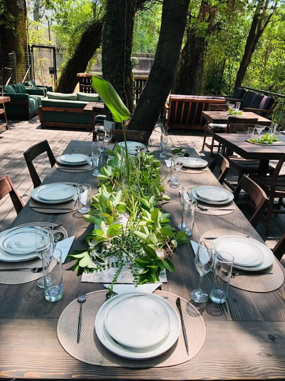 Restaurant/places to eat in Sand River Guest House