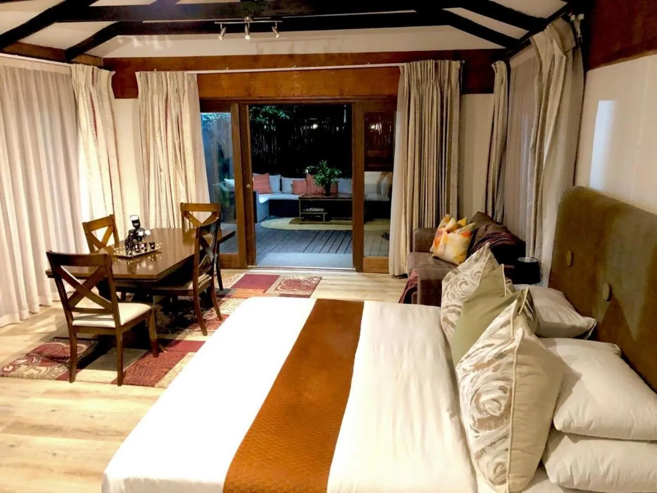 Seating area in Sand River Guest House