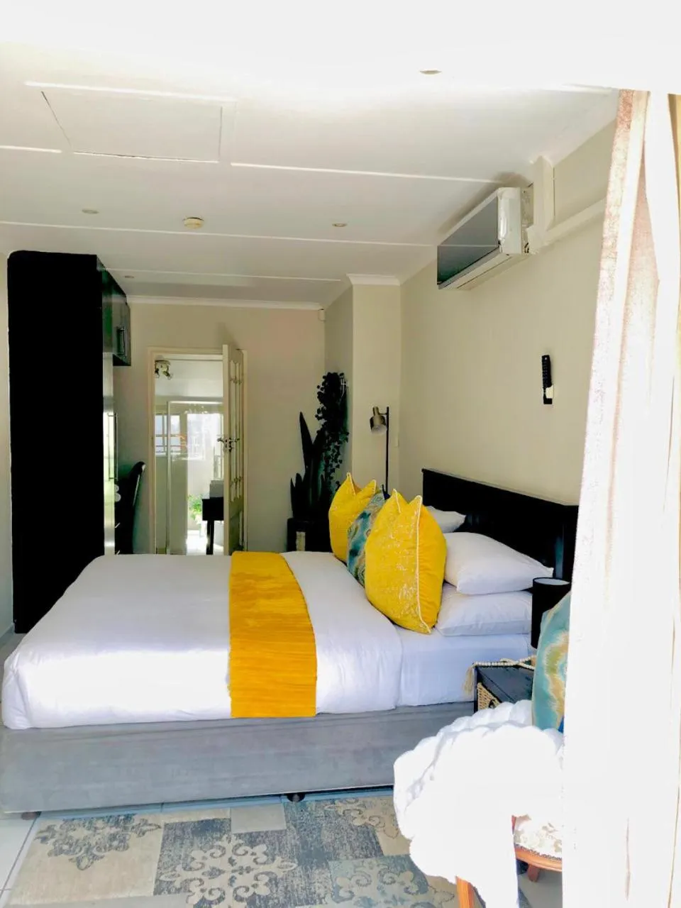 Bed in Sand River Guest House