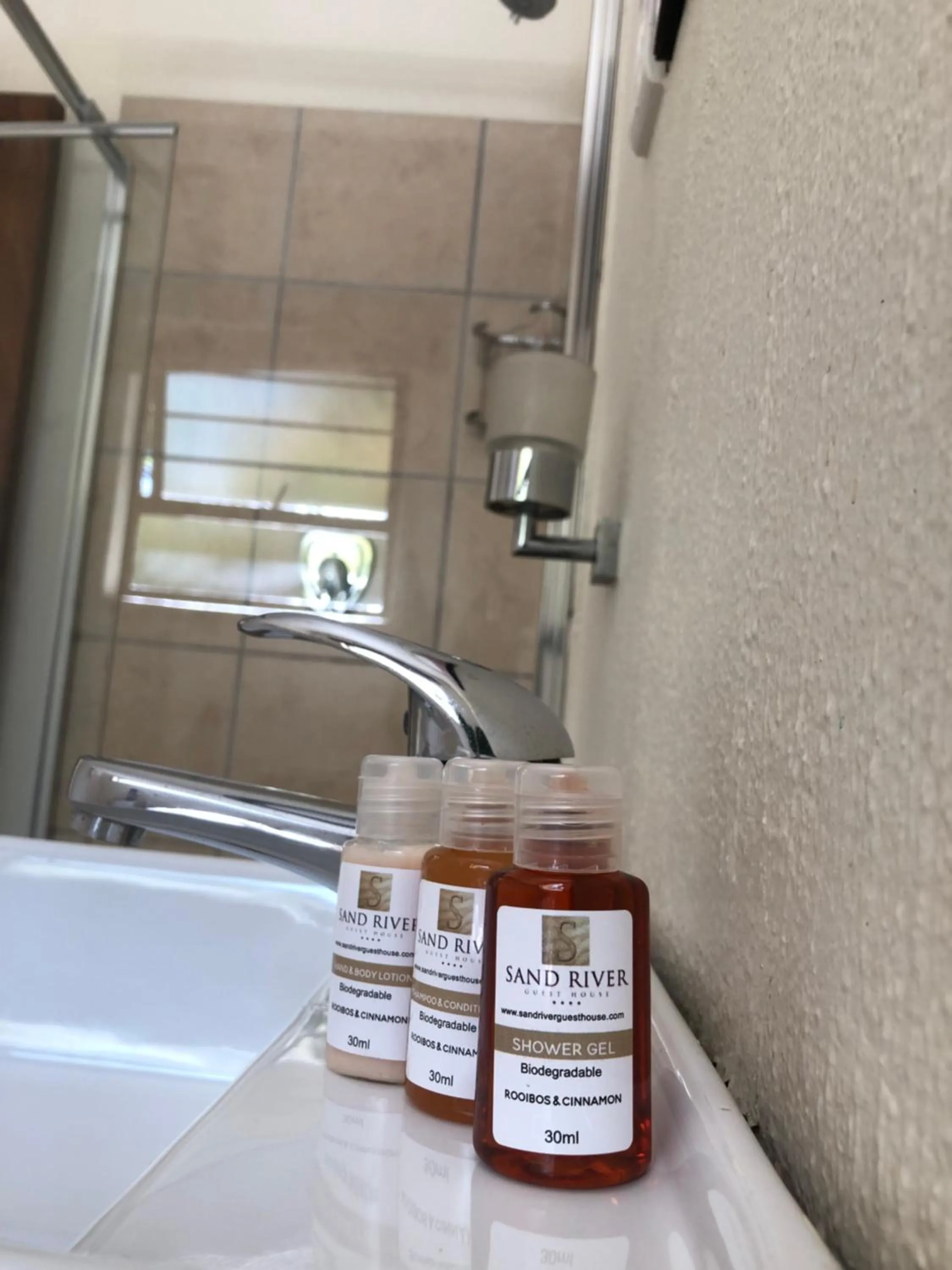 Shower in Sand River Guest House