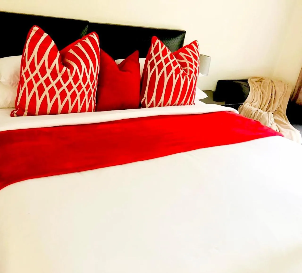 Bed in Sand River Guest House