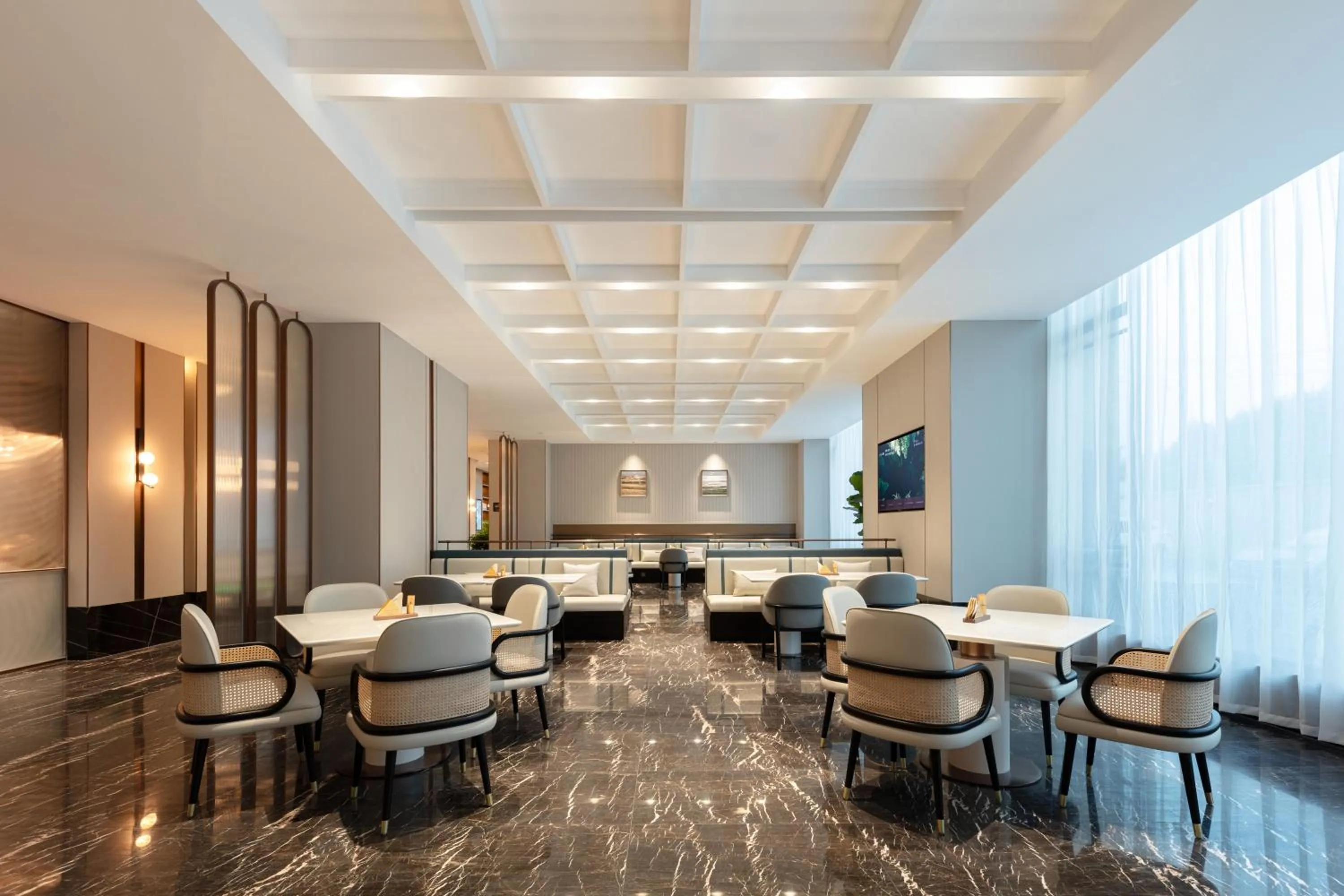 Restaurant/places to eat in Atour X Hotel Shanghai Songjiang Ronglei East Road