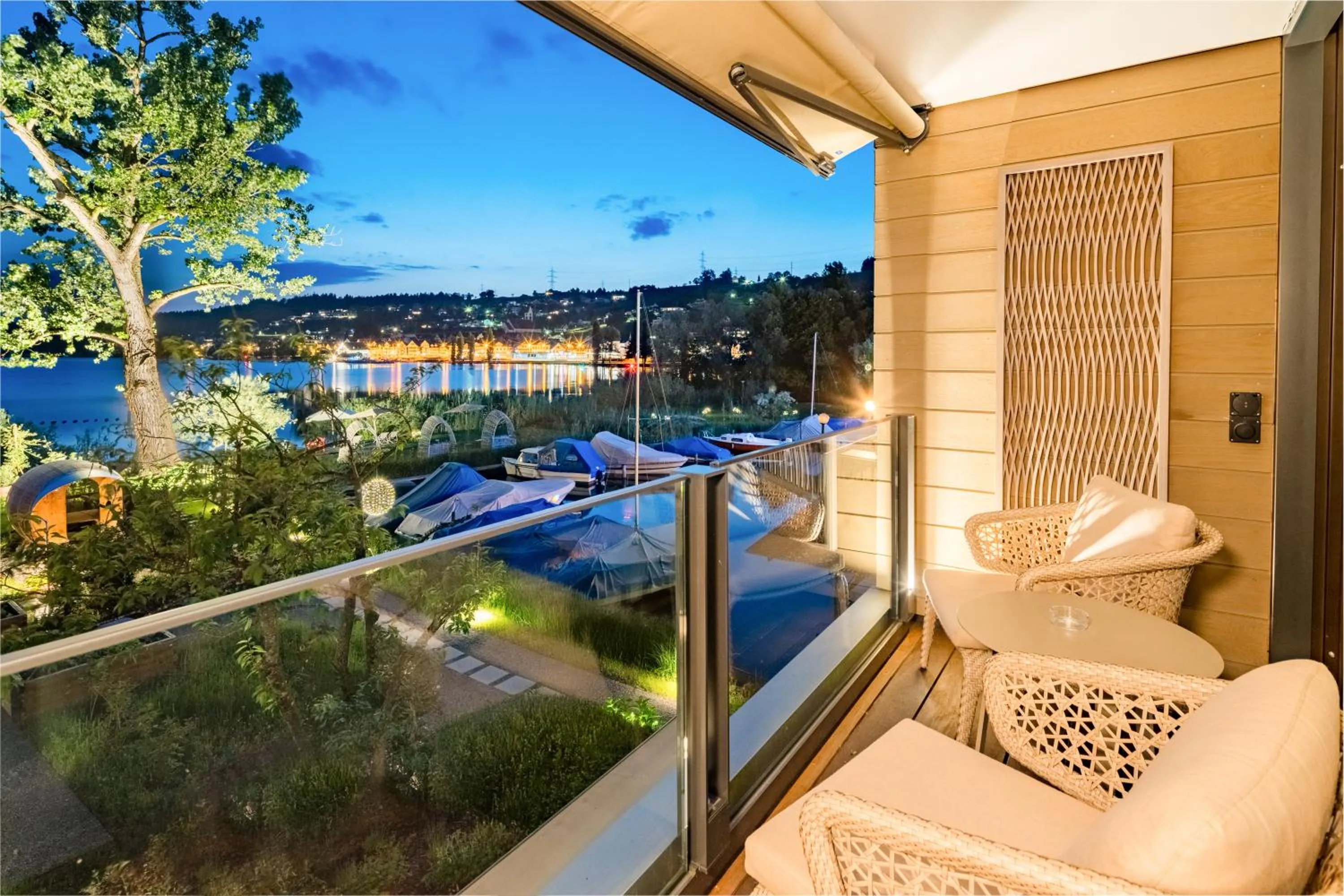 View (from property/room) in Strandhotel Schmerikon