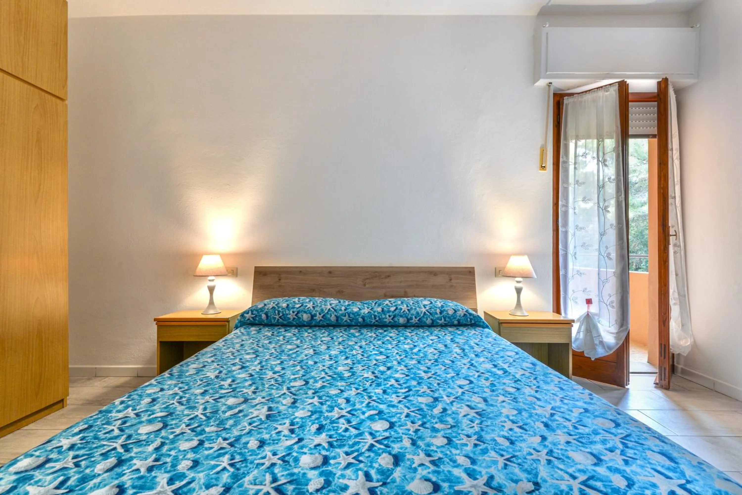 Property building, Bed in Casa Claudia a Porto Azzurro