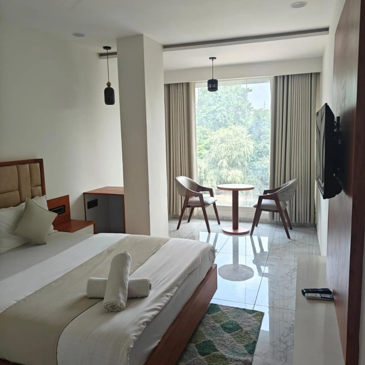 Bed in Hotelmaple tree