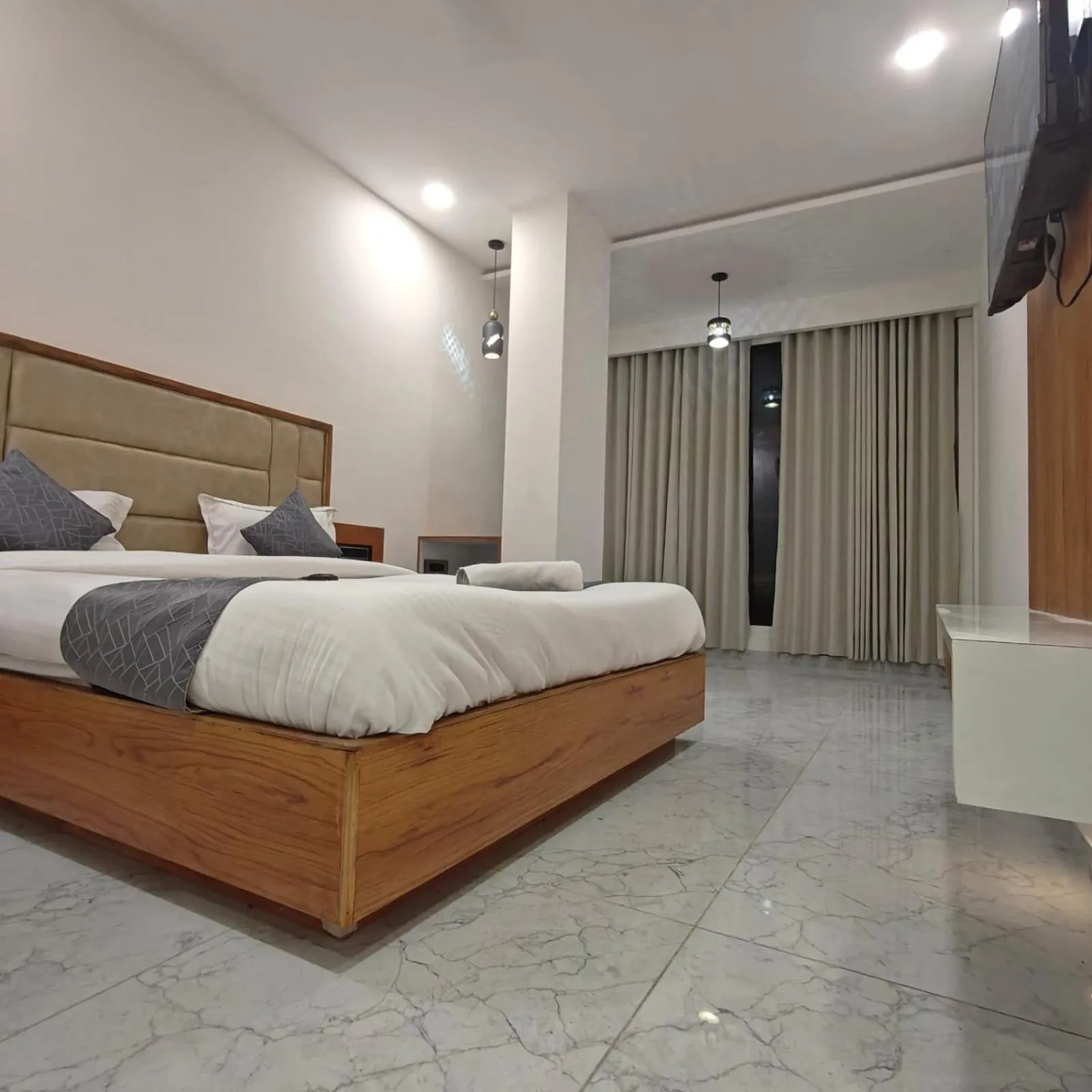 Photo of the whole room, Bed in Hotelmaple tree