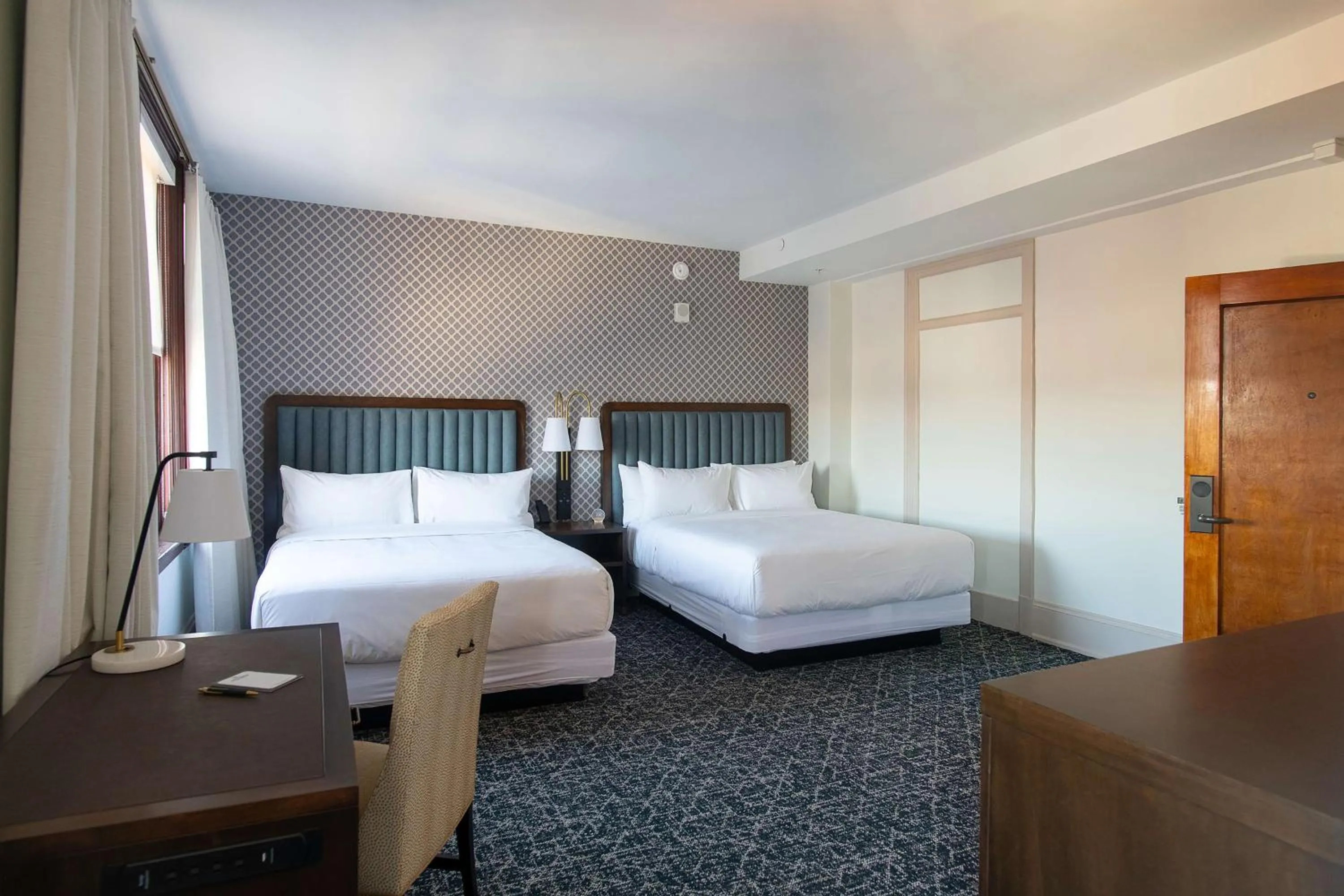 Bedroom, Bed in Hotel Petersburg, Tapestry Collection By Hilton