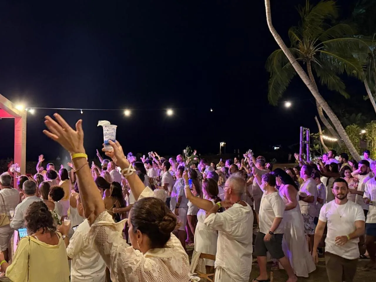 Entertainment in Angá Beach Hotel
