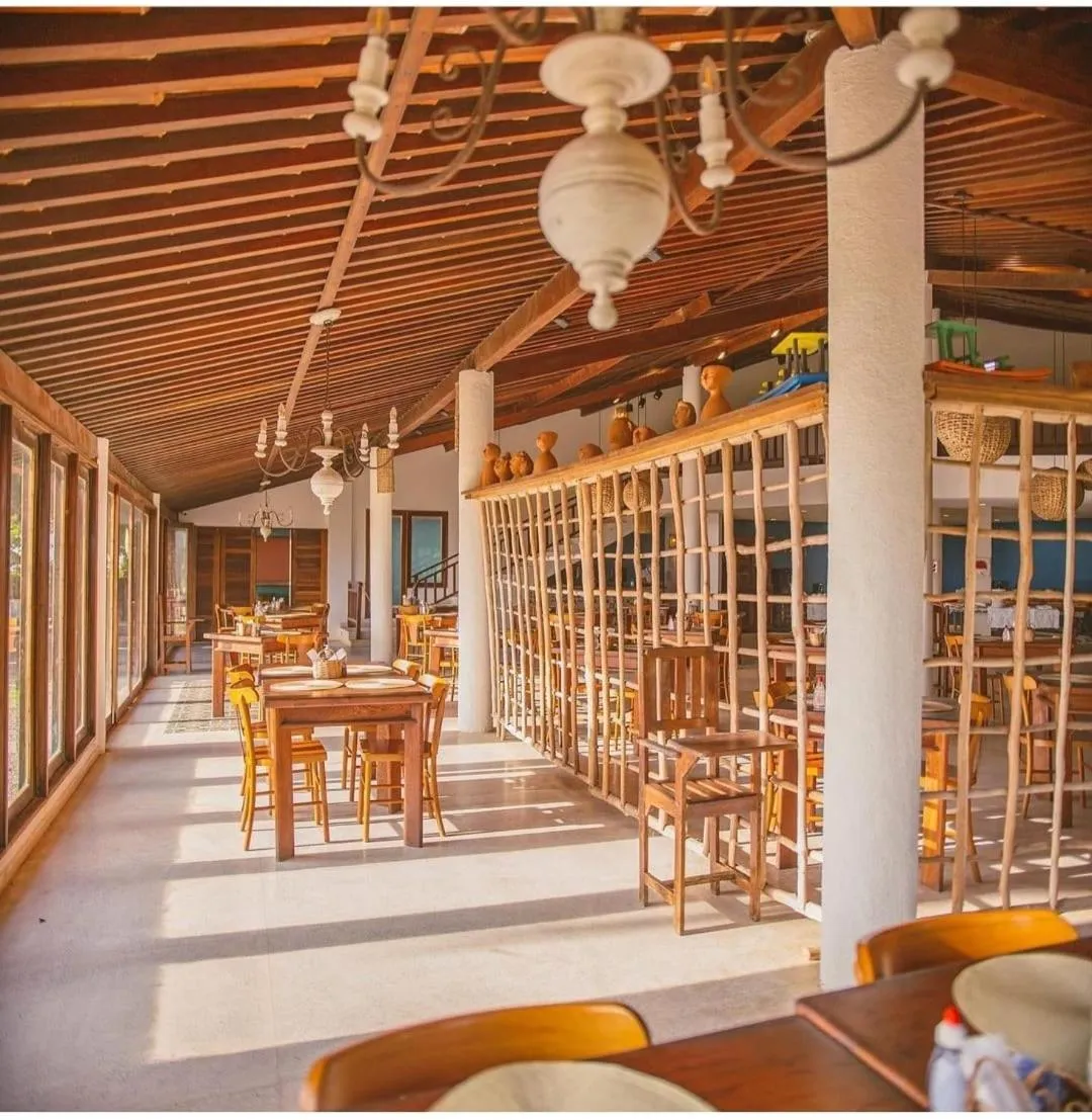 Restaurant/places to eat in Angá Beach Hotel