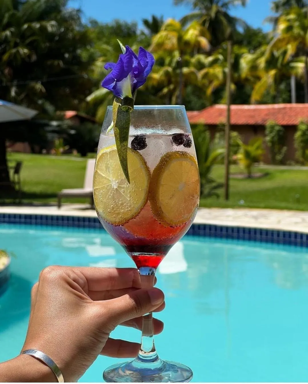 Swimming pool in Angá Beach Hotel