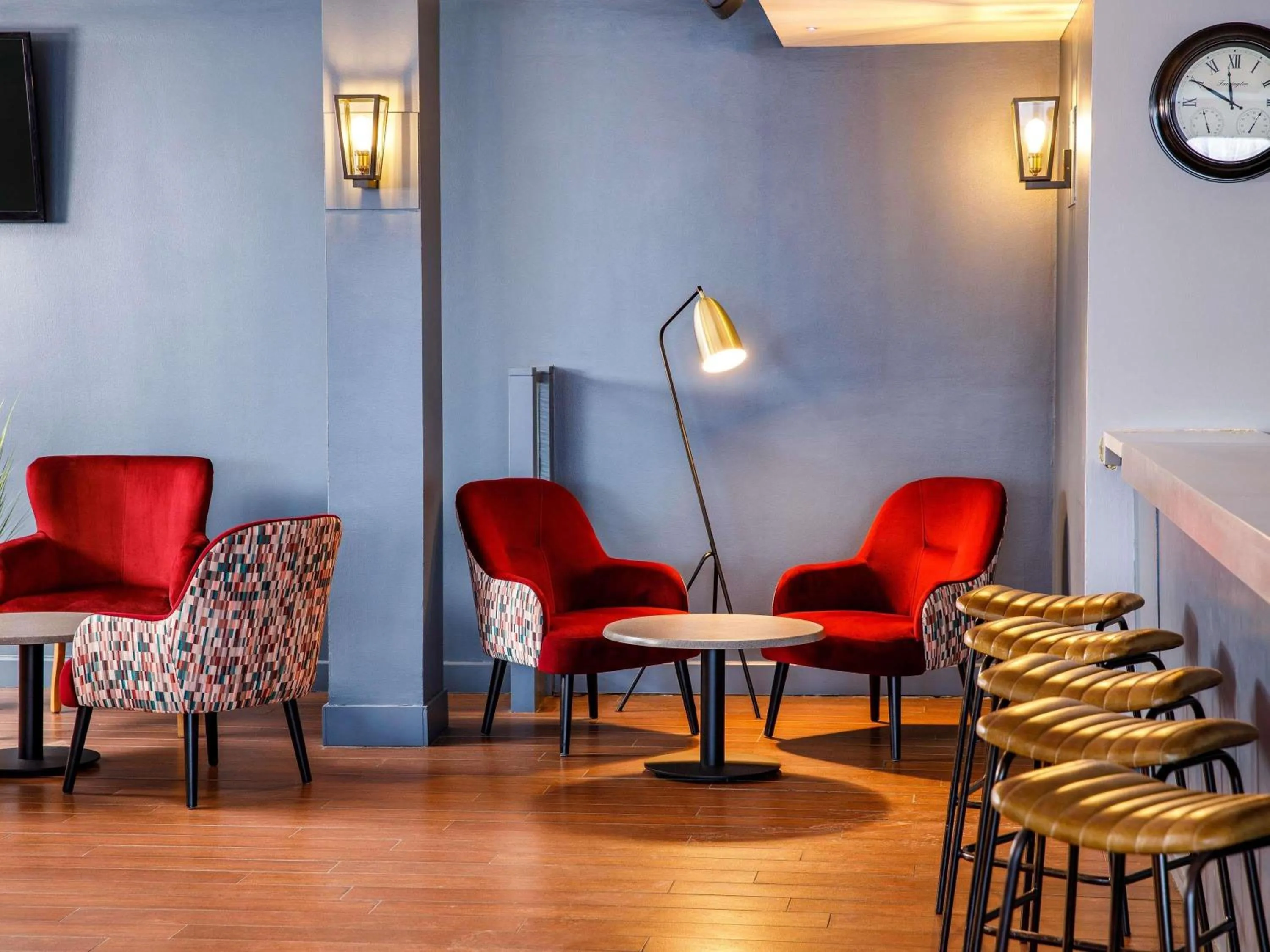 Lounge or bar in The Harlow Hotel By AccorHotels