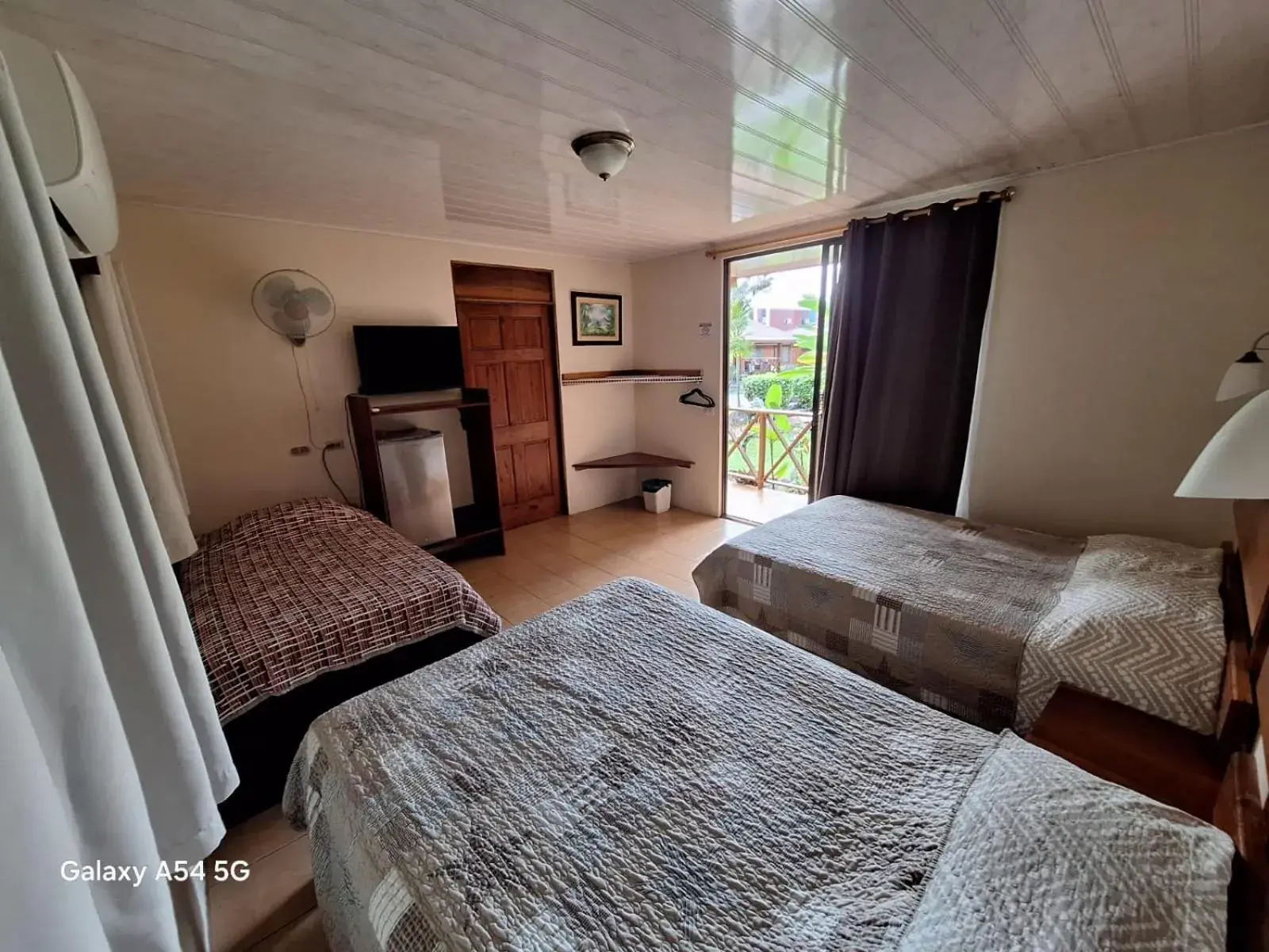 Triple Room in Hotel Iris Arenal Triple Room in Hotel Iris Arenal