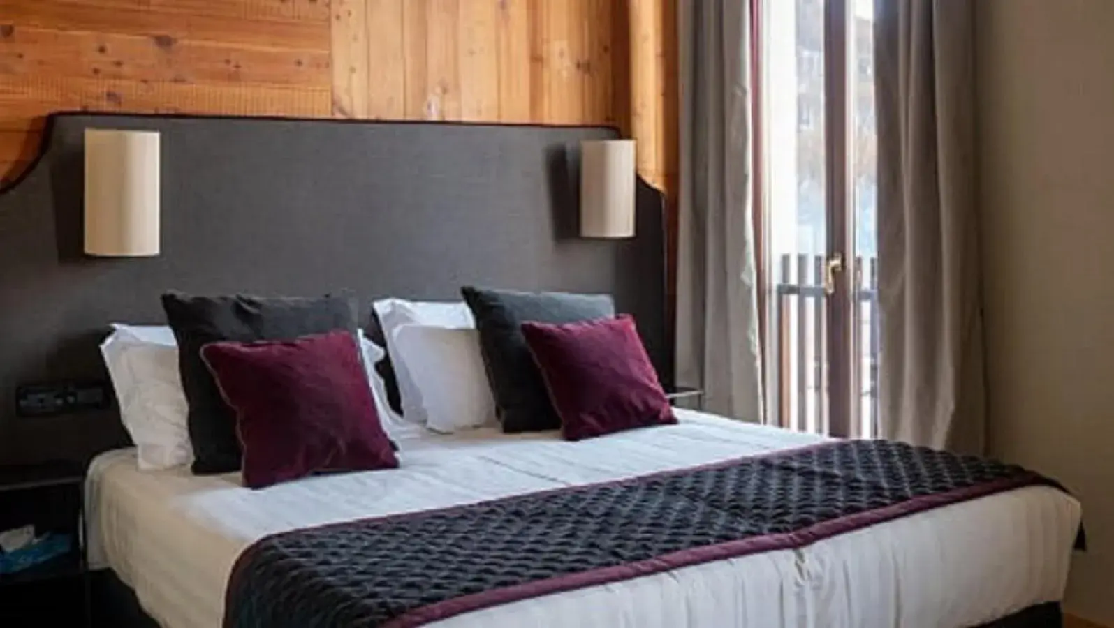 Comfort Double or Twin Room with Mountain View in Chaberton Lodge & Spa Comfort Double or Twin Room with Mountain View in Chaberton Lodge & Spa